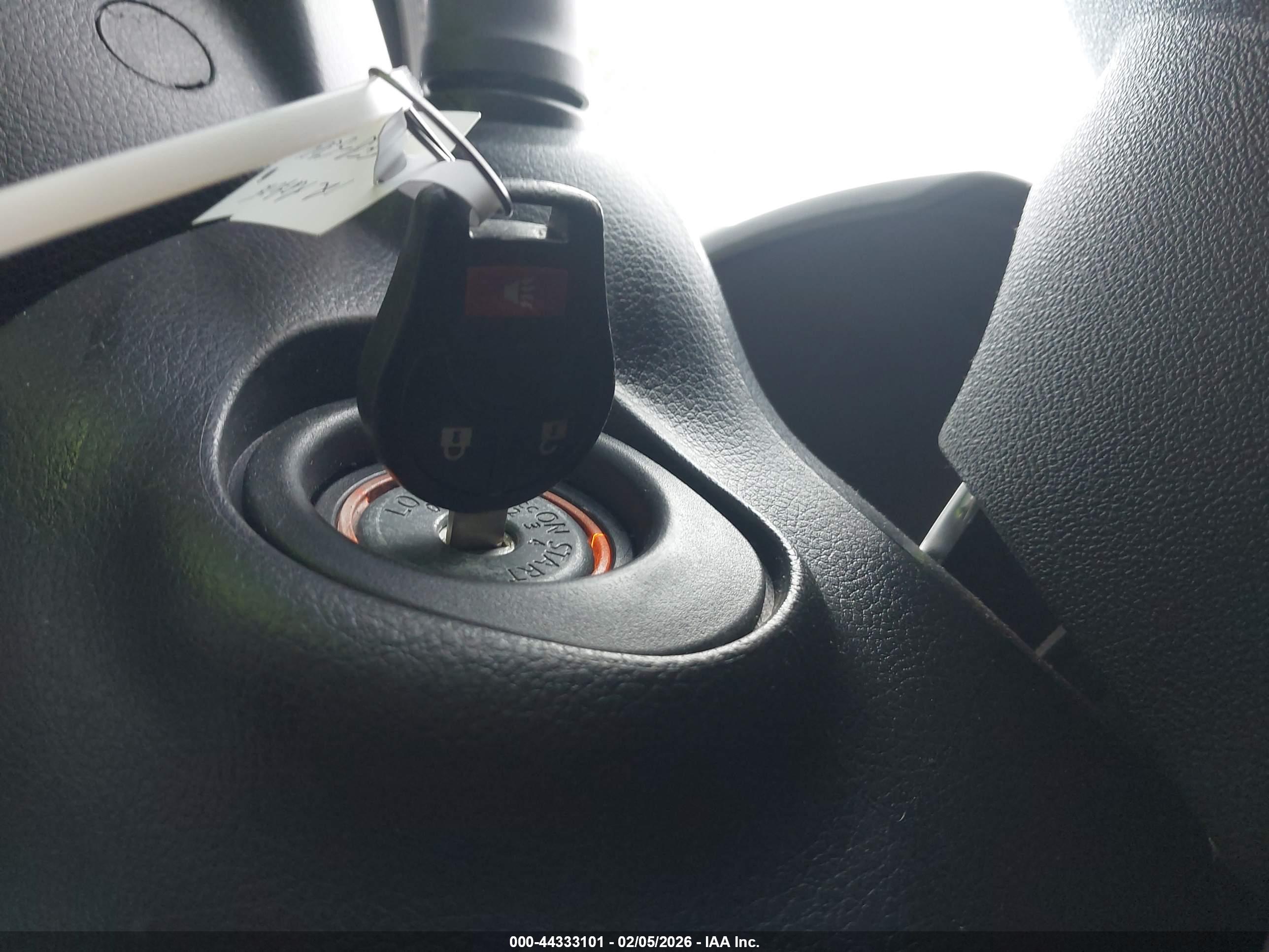 NISSAN ROGUE image 11