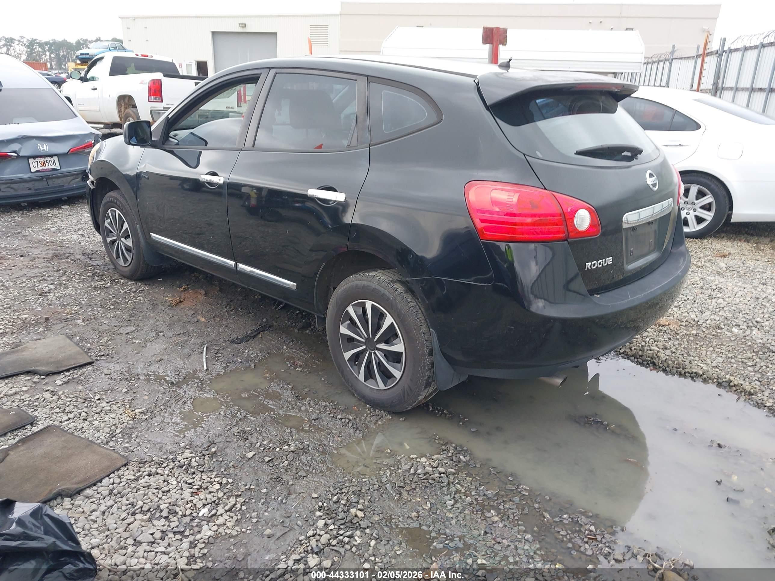 NISSAN ROGUE image 3