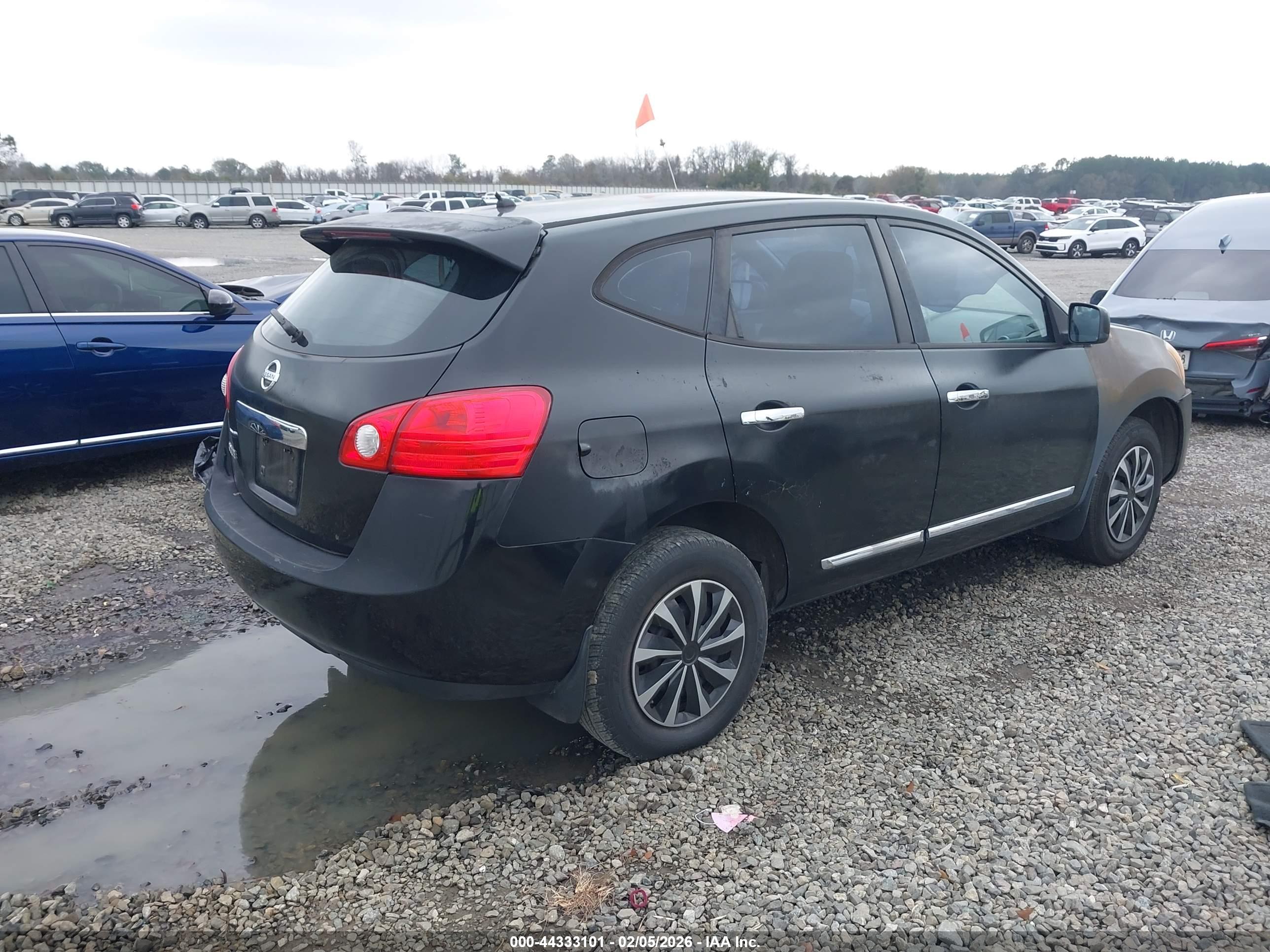 NISSAN ROGUE image 4