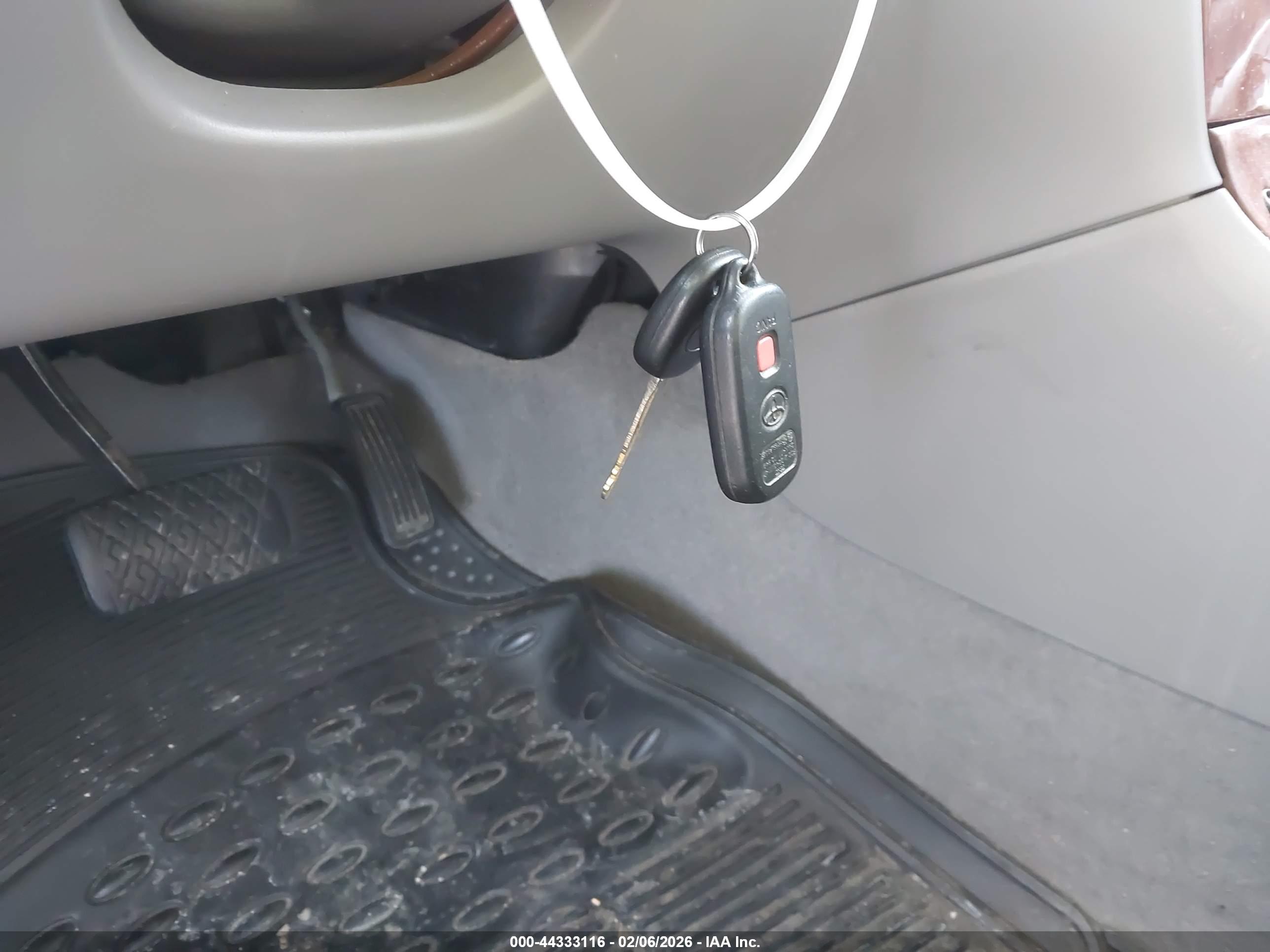TOYOTA COROLLA image 11