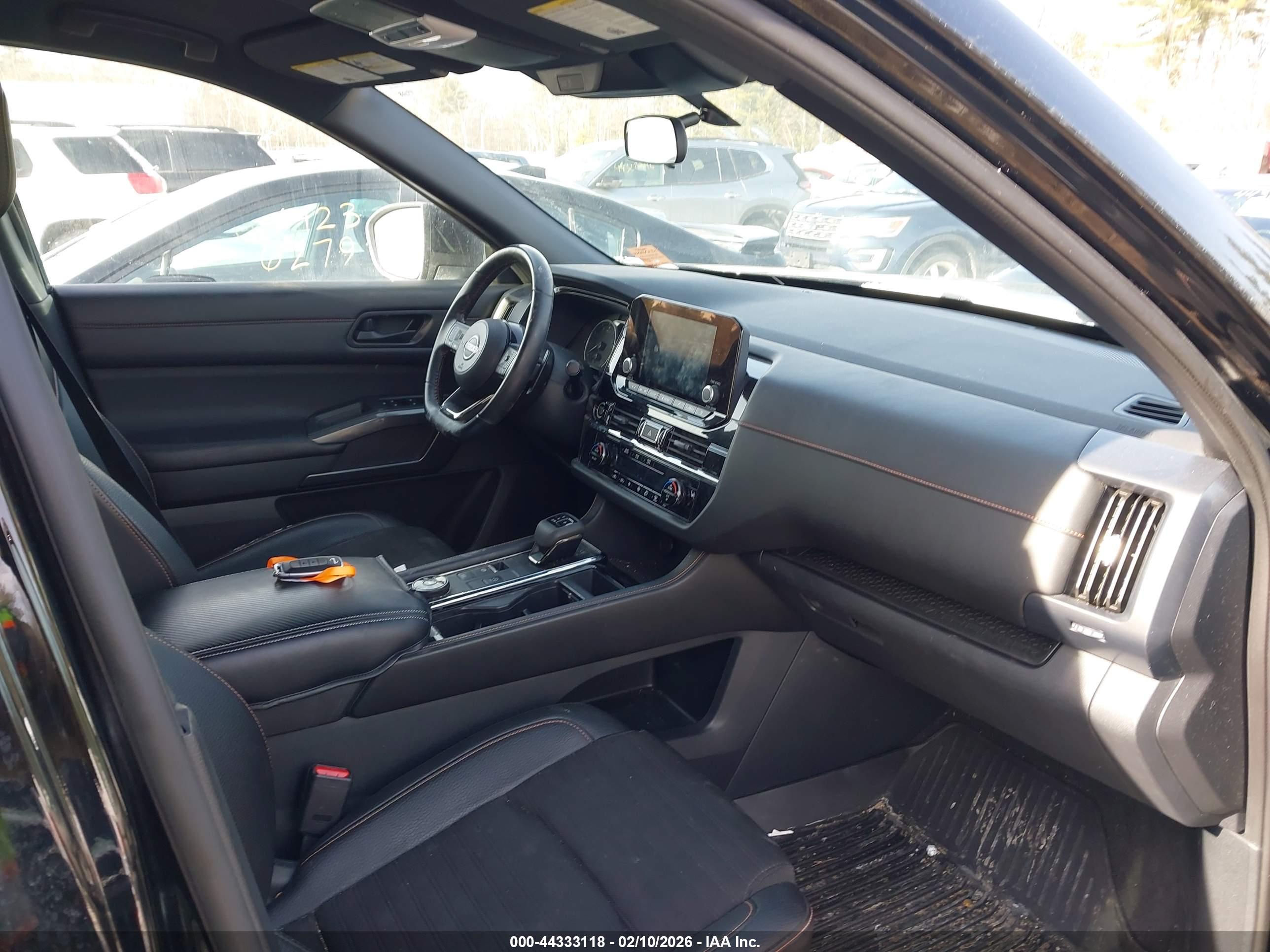 NISSAN PATHFINDER image 5