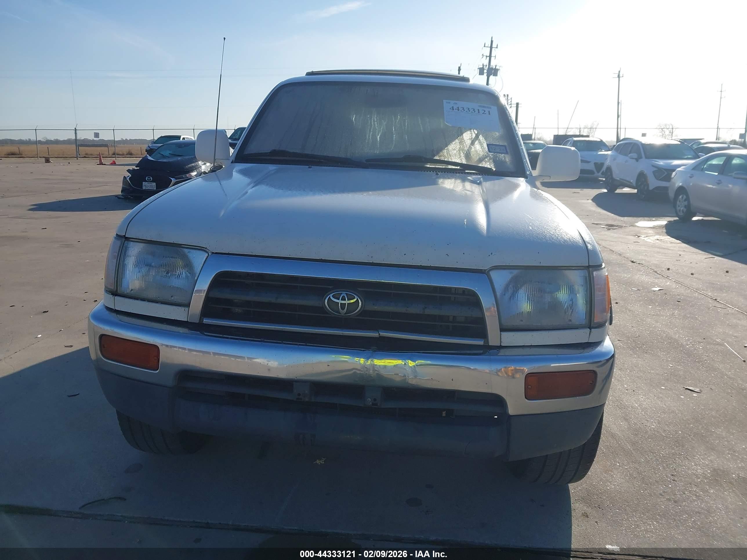 TOYOTA 4RUNNER image 6