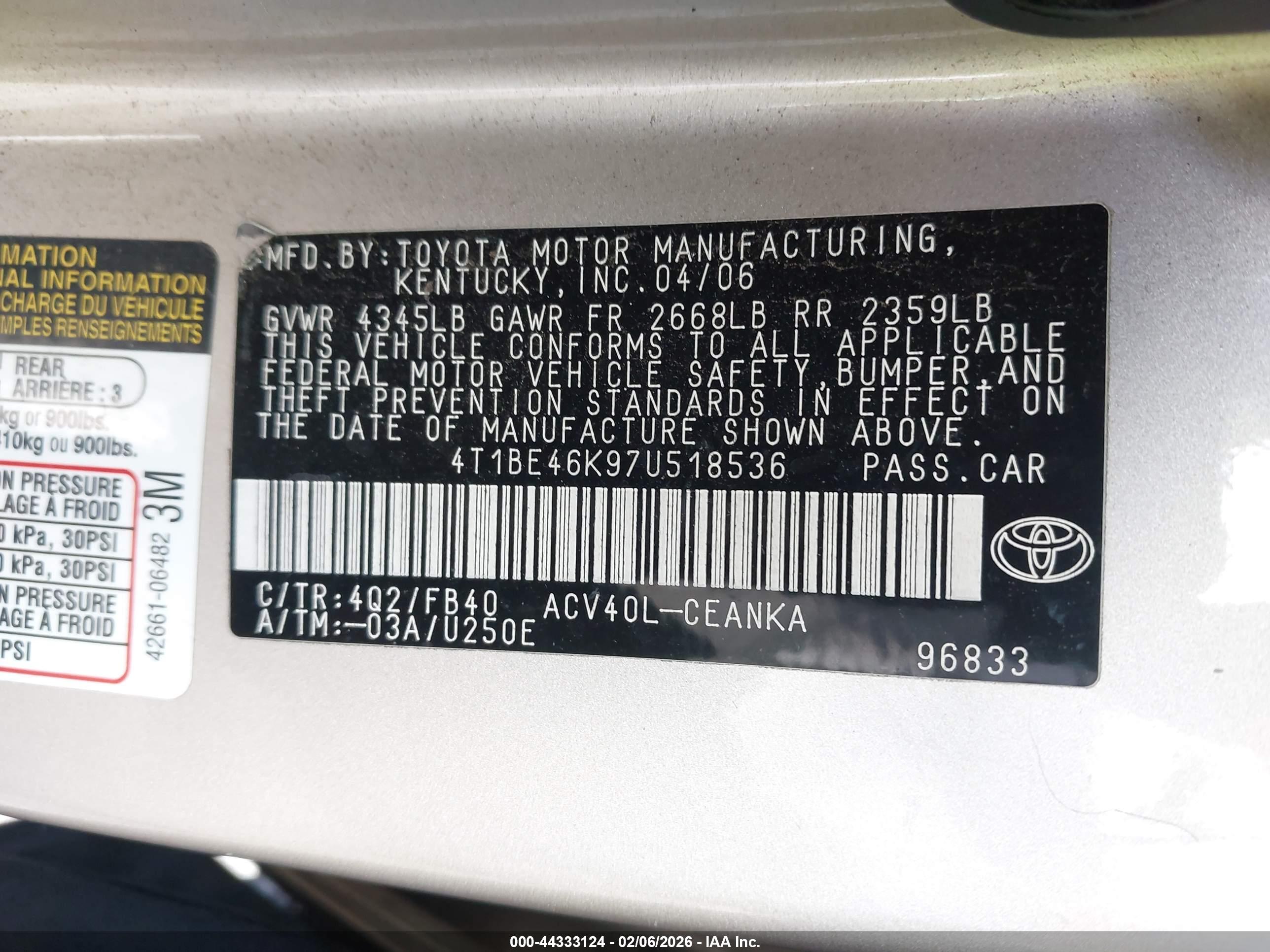 TOYOTA CAMRY image 9