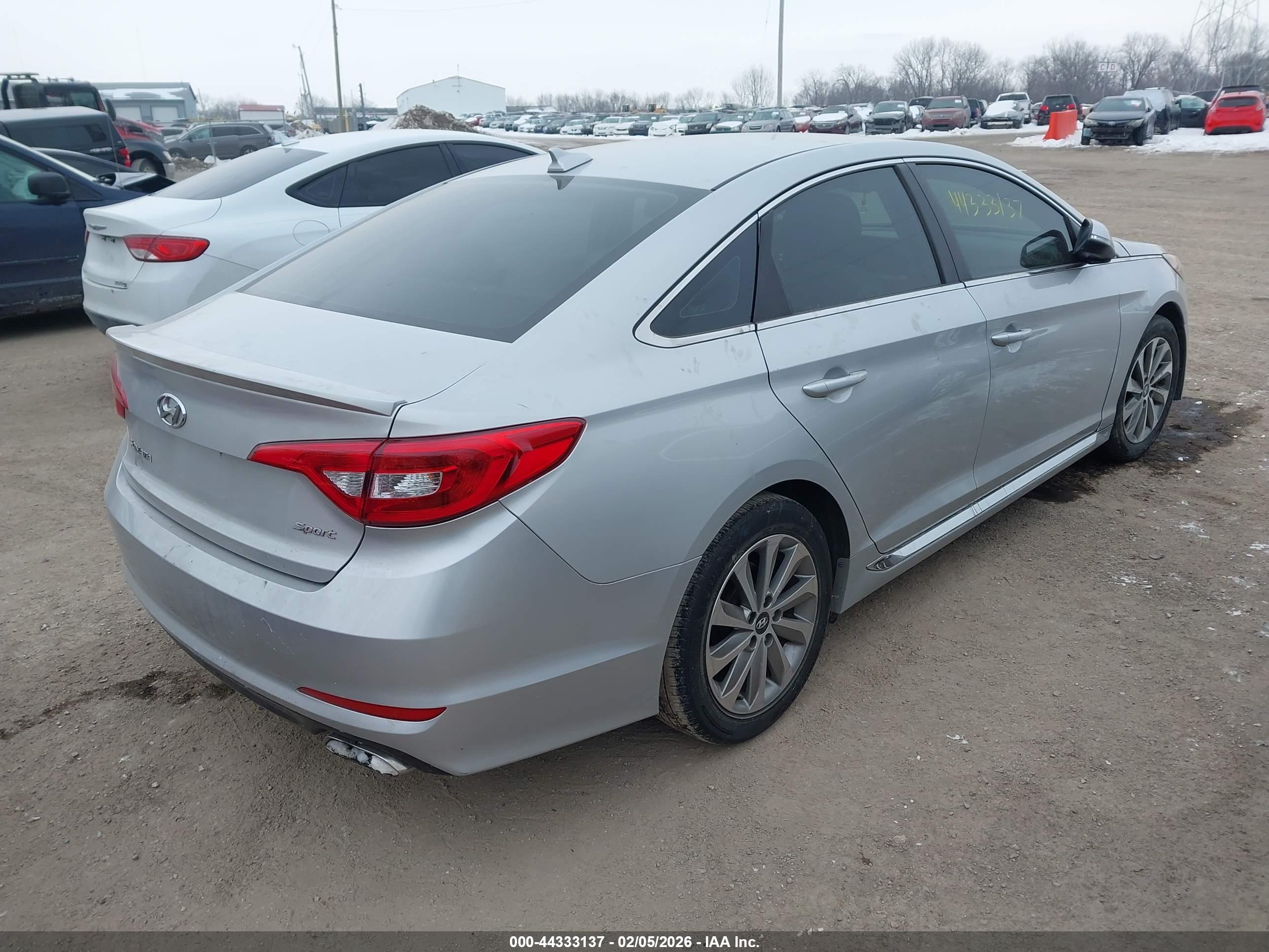 HYUNDAI SONATA image 4
