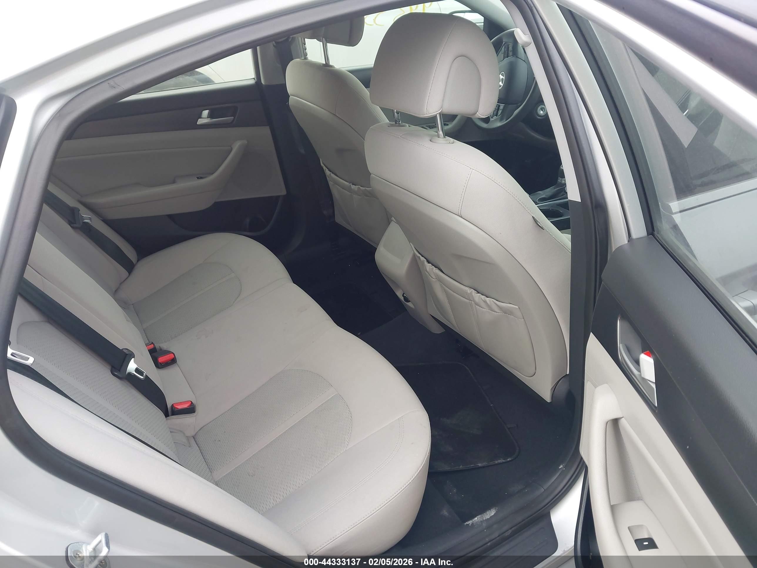 HYUNDAI SONATA image 8