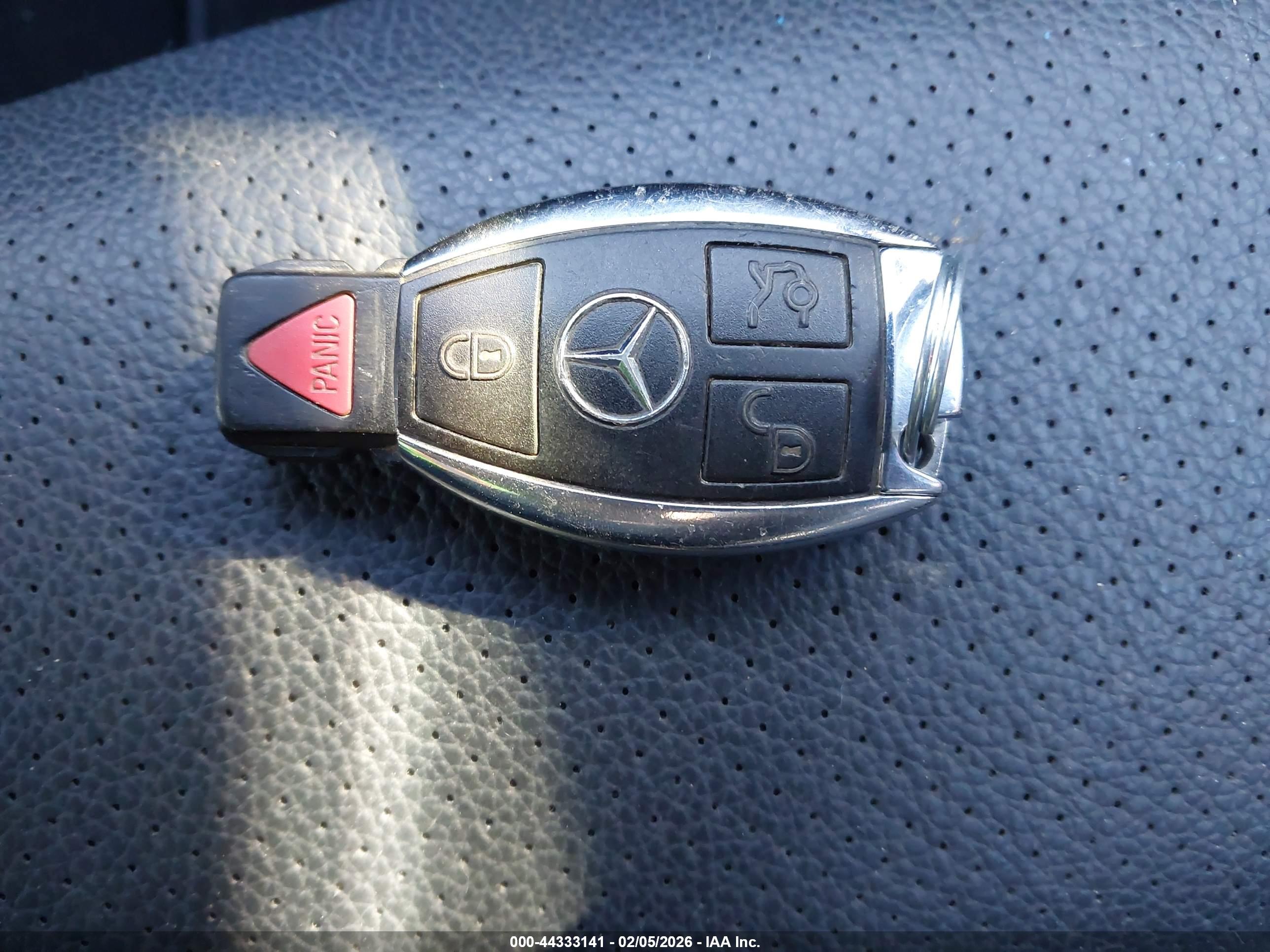 MERCEDES-BENZ C image 11