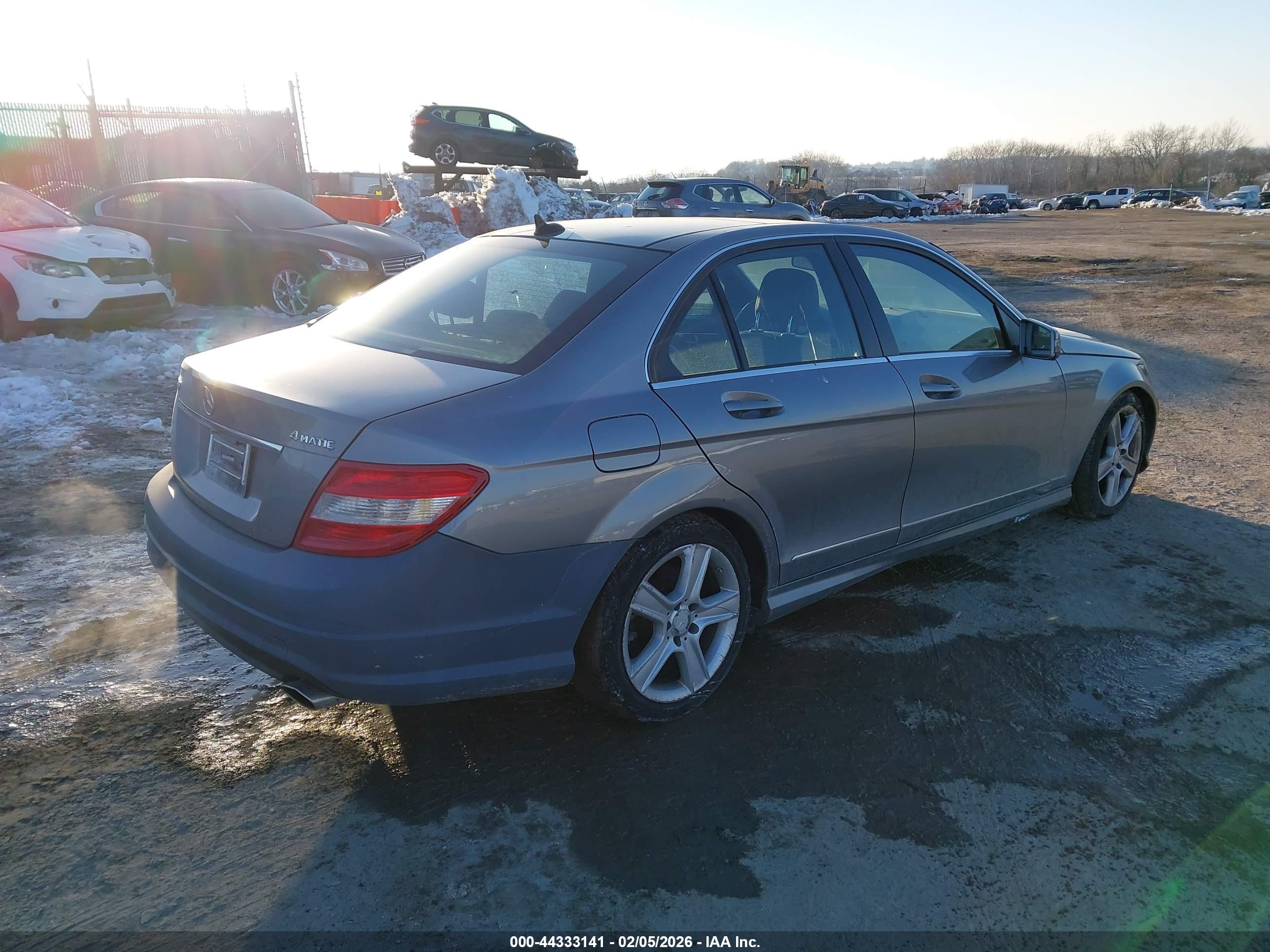 MERCEDES-BENZ C image 4