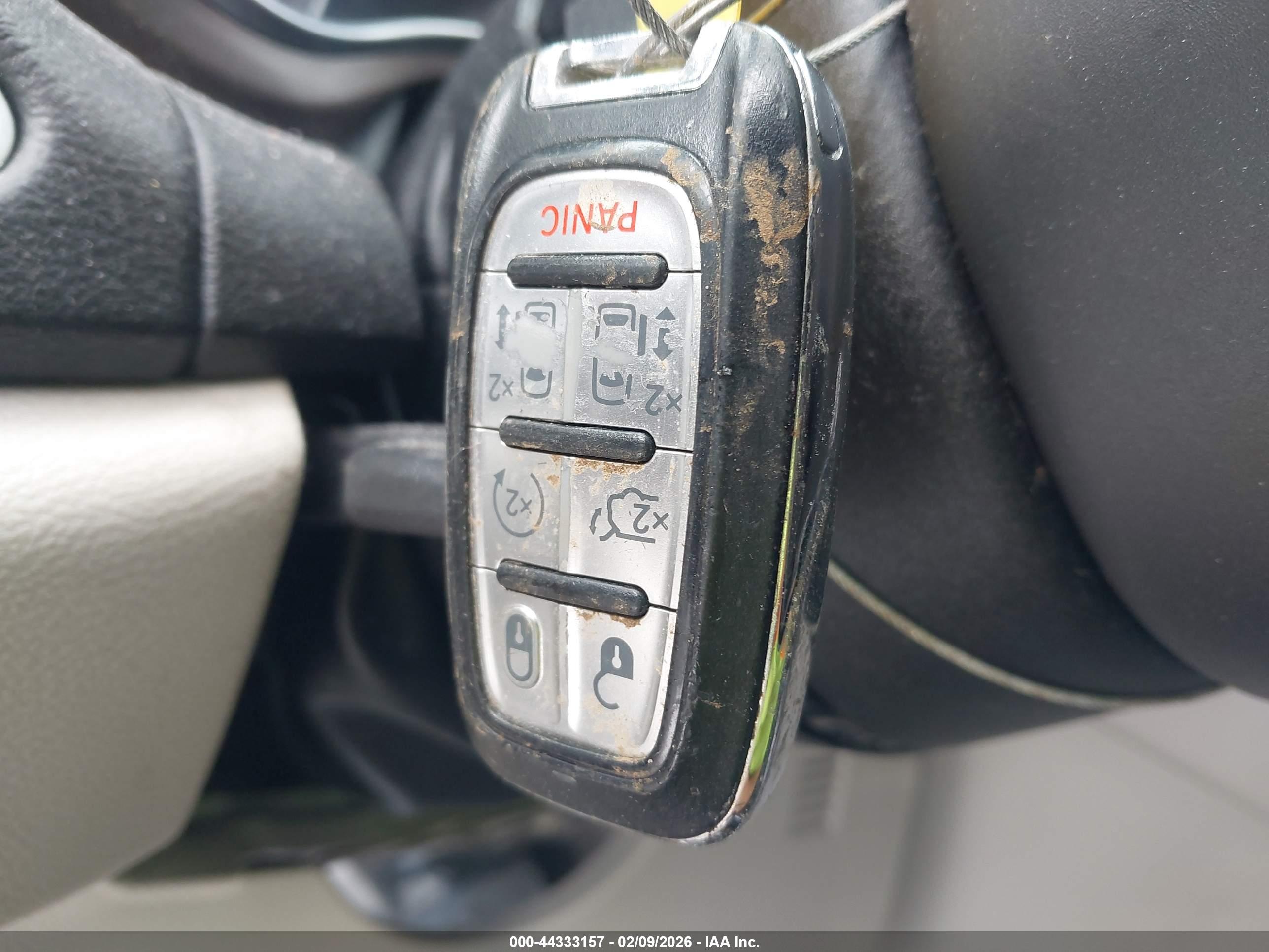 CHRYSLER PACIFICA image 11