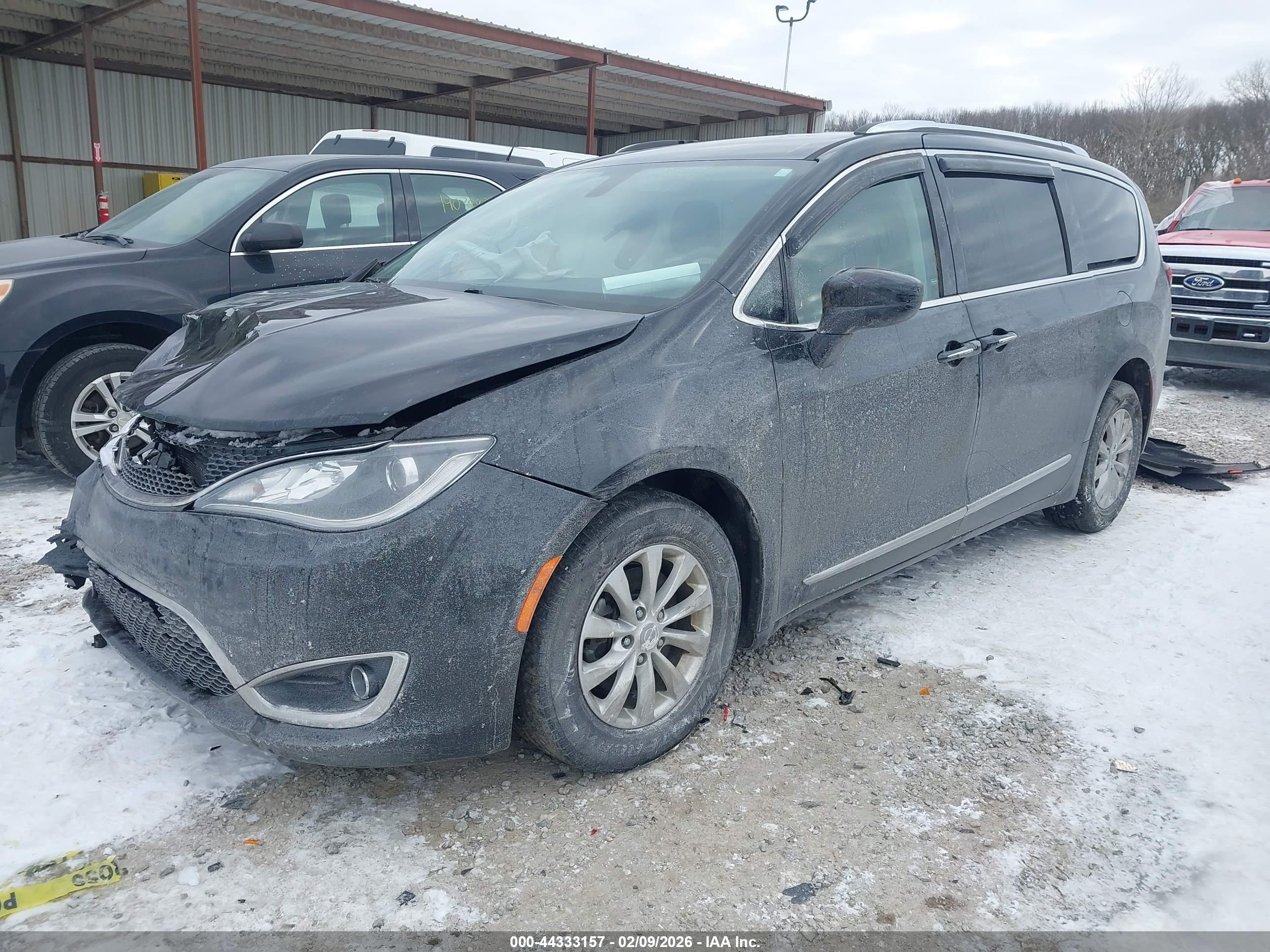 CHRYSLER PACIFICA image 2