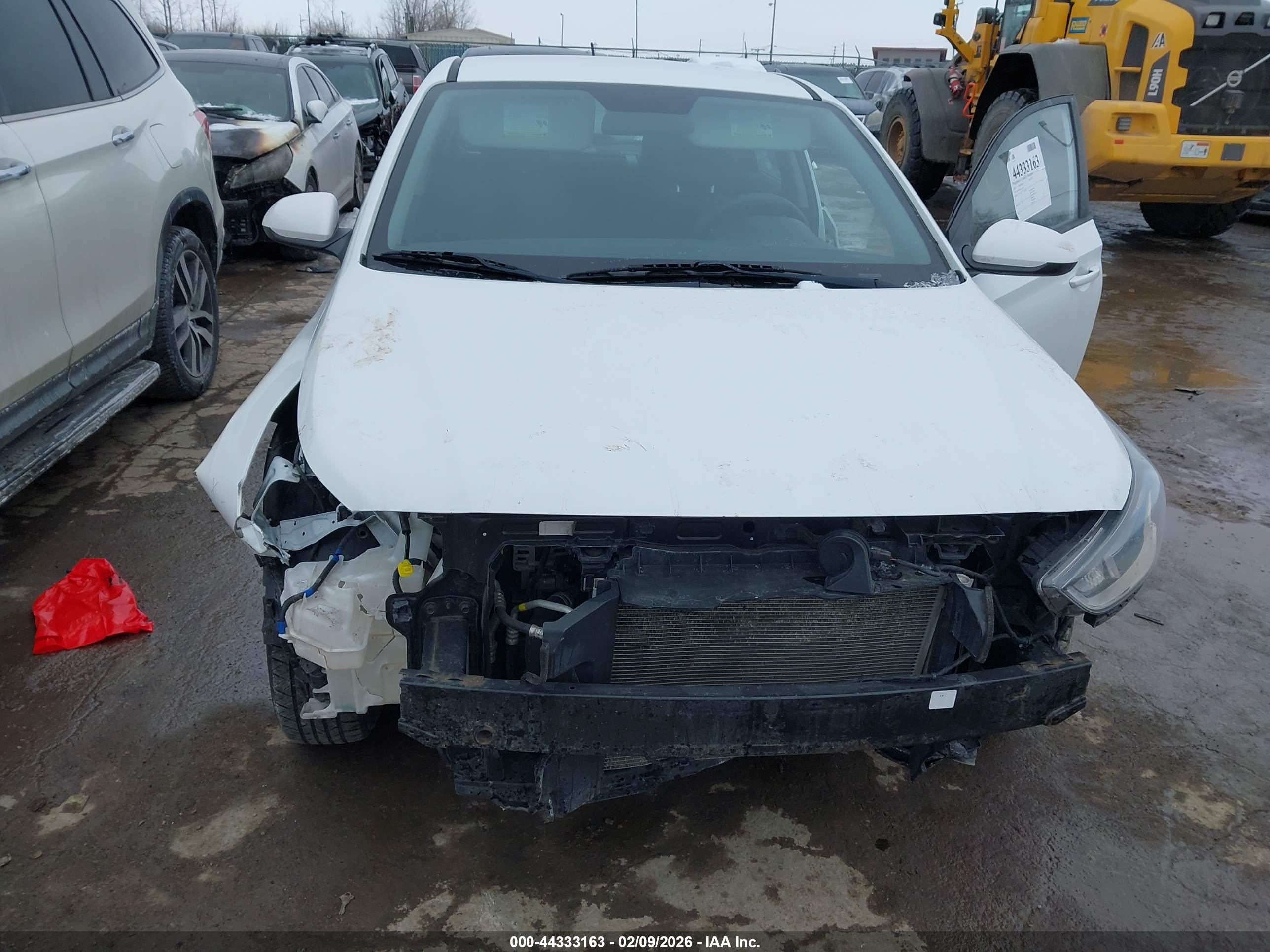 HYUNDAI ACCENT image 6