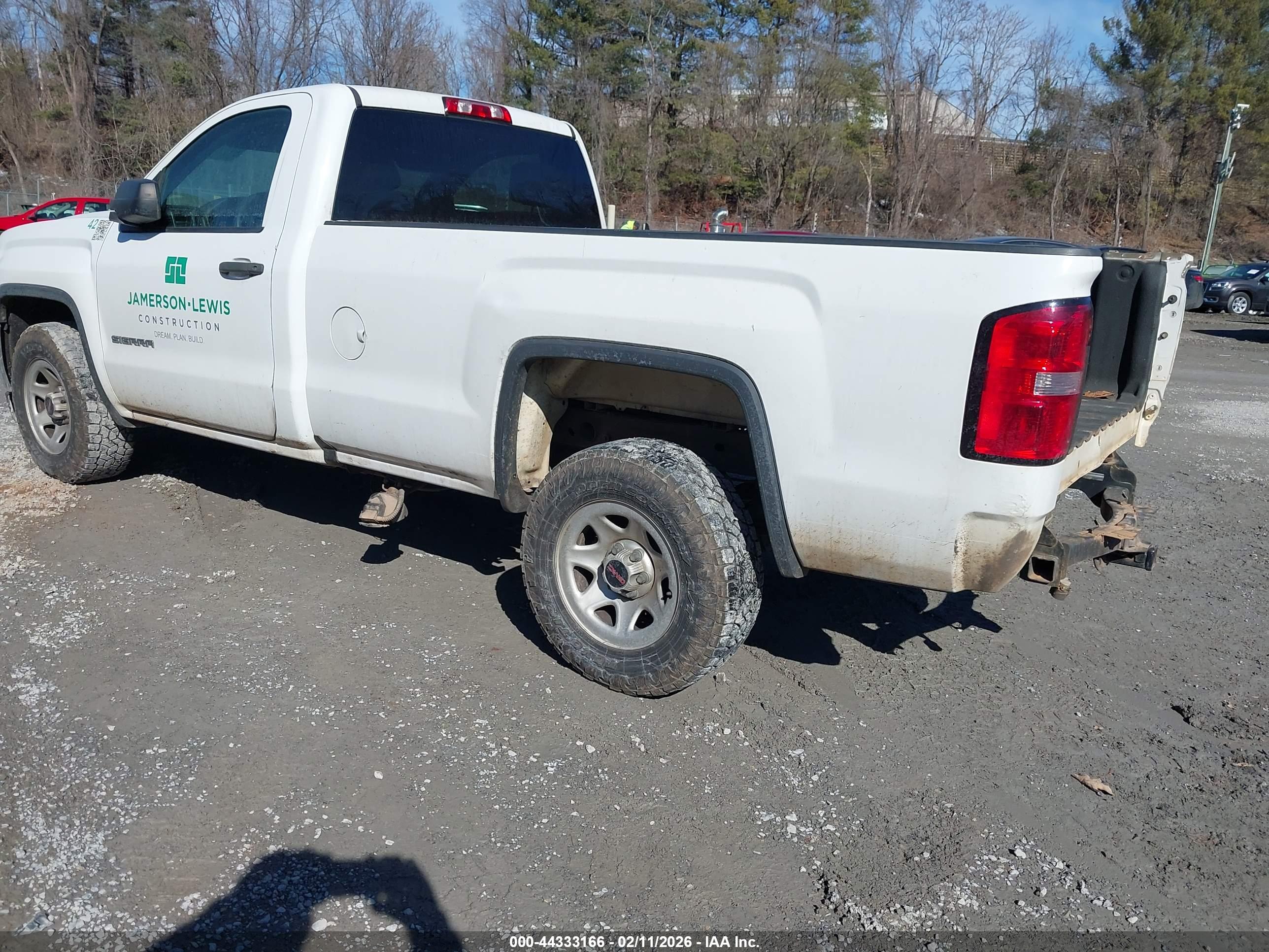GMC SIERRA image 3