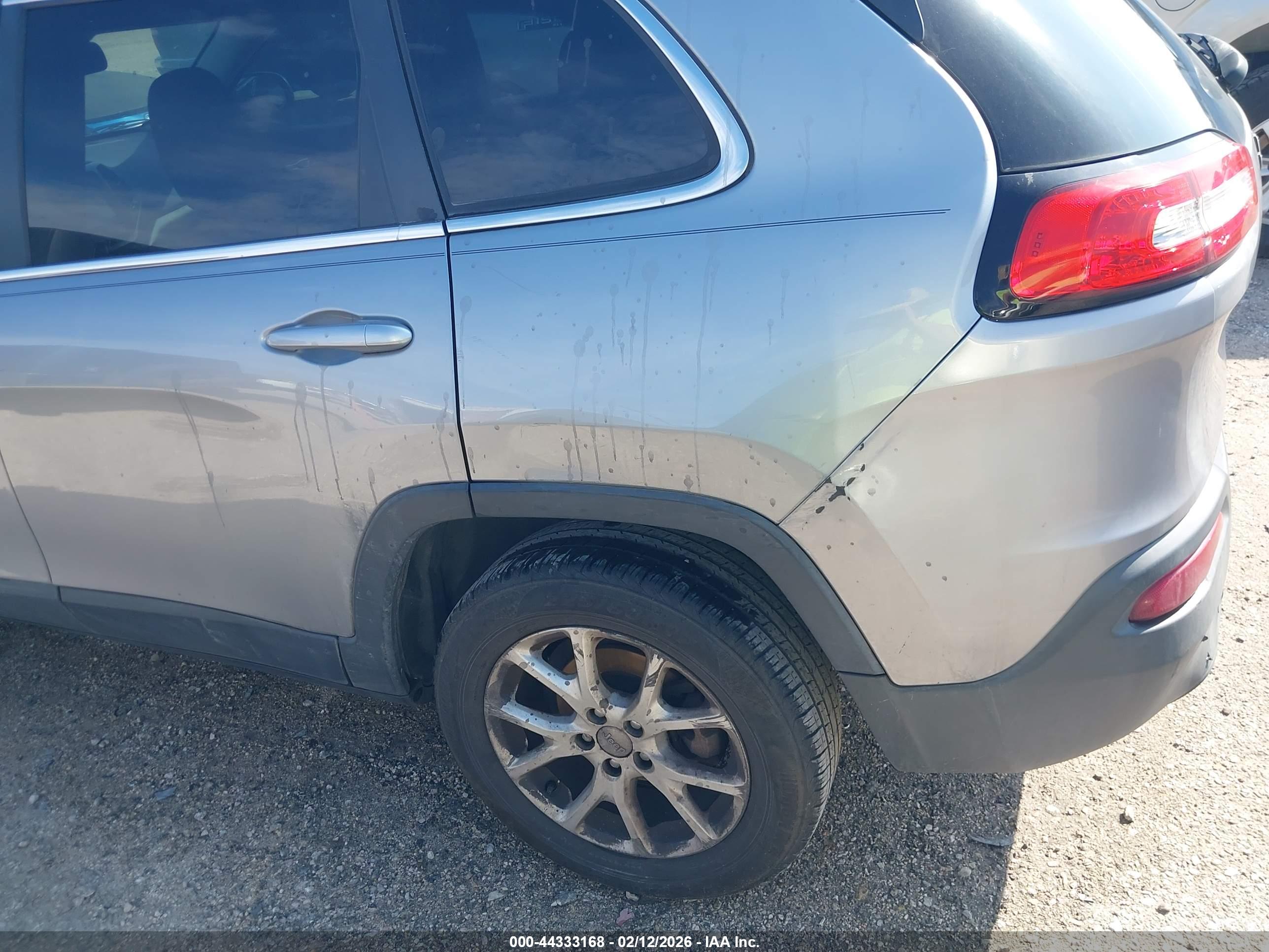 JEEP CHEROKEE image 6