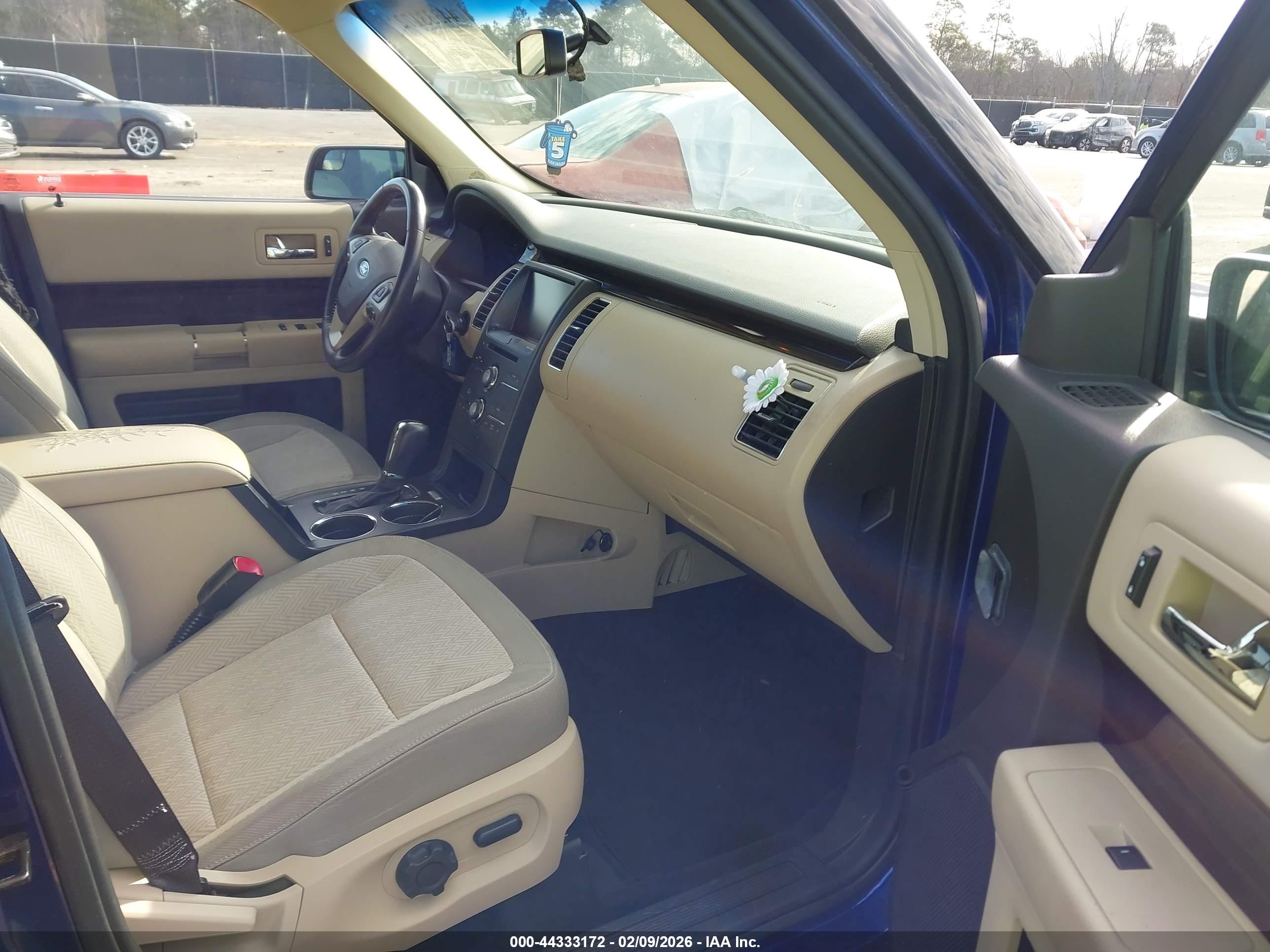 FORD FLEX image 5