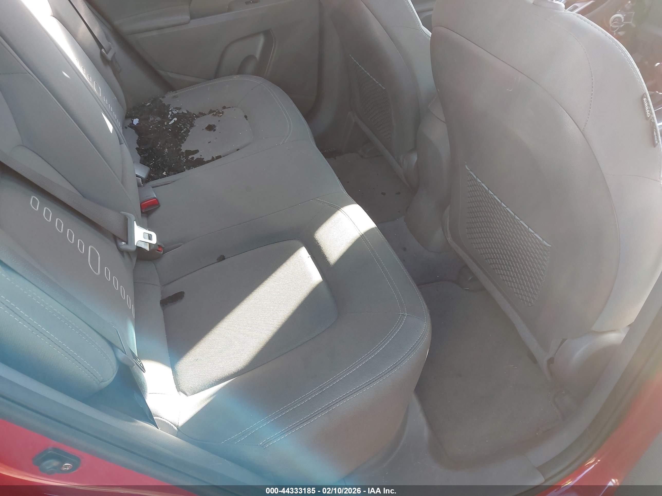 KIA SPORTAGE image 8