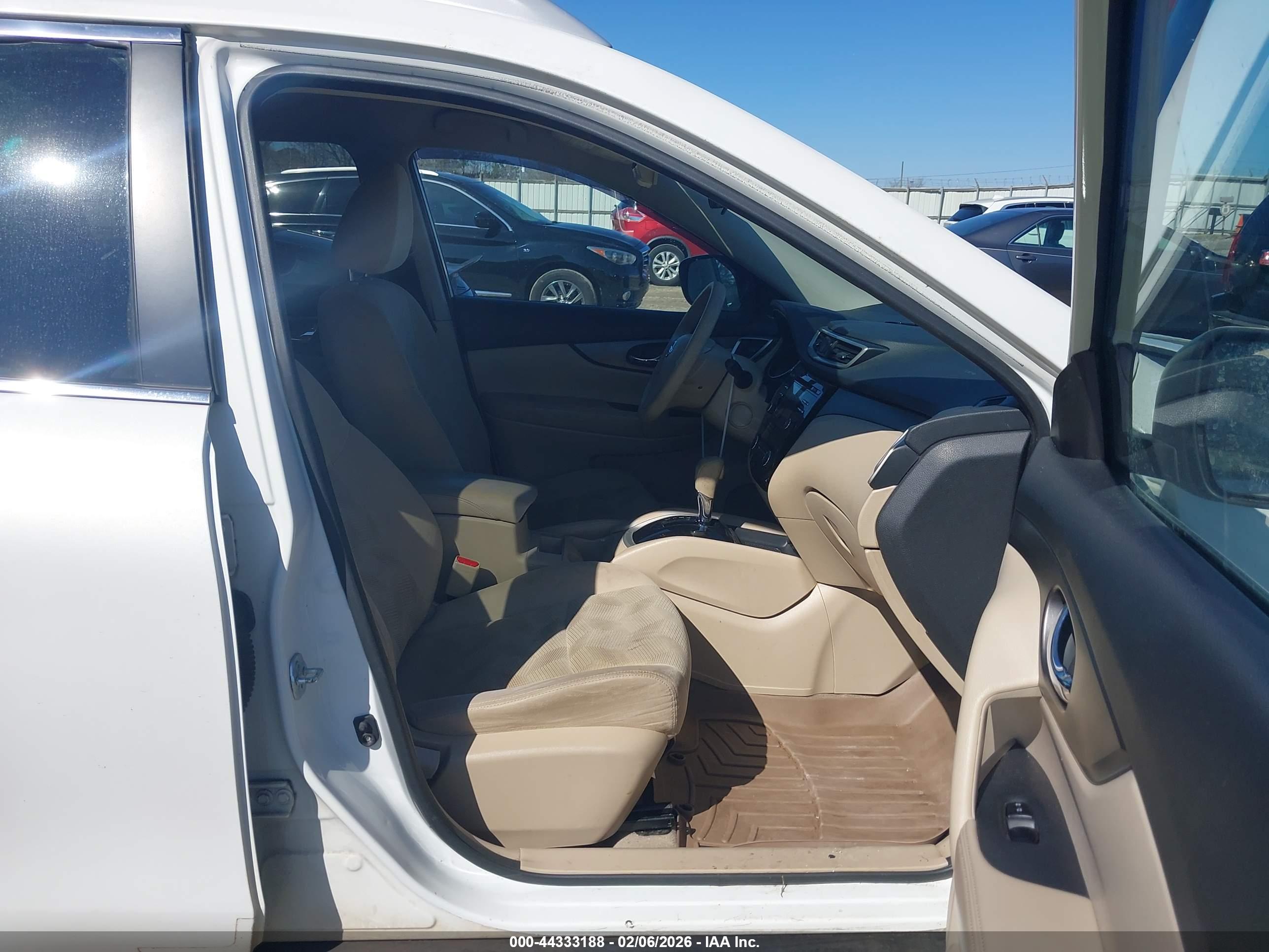 NISSAN ROGUE image 5