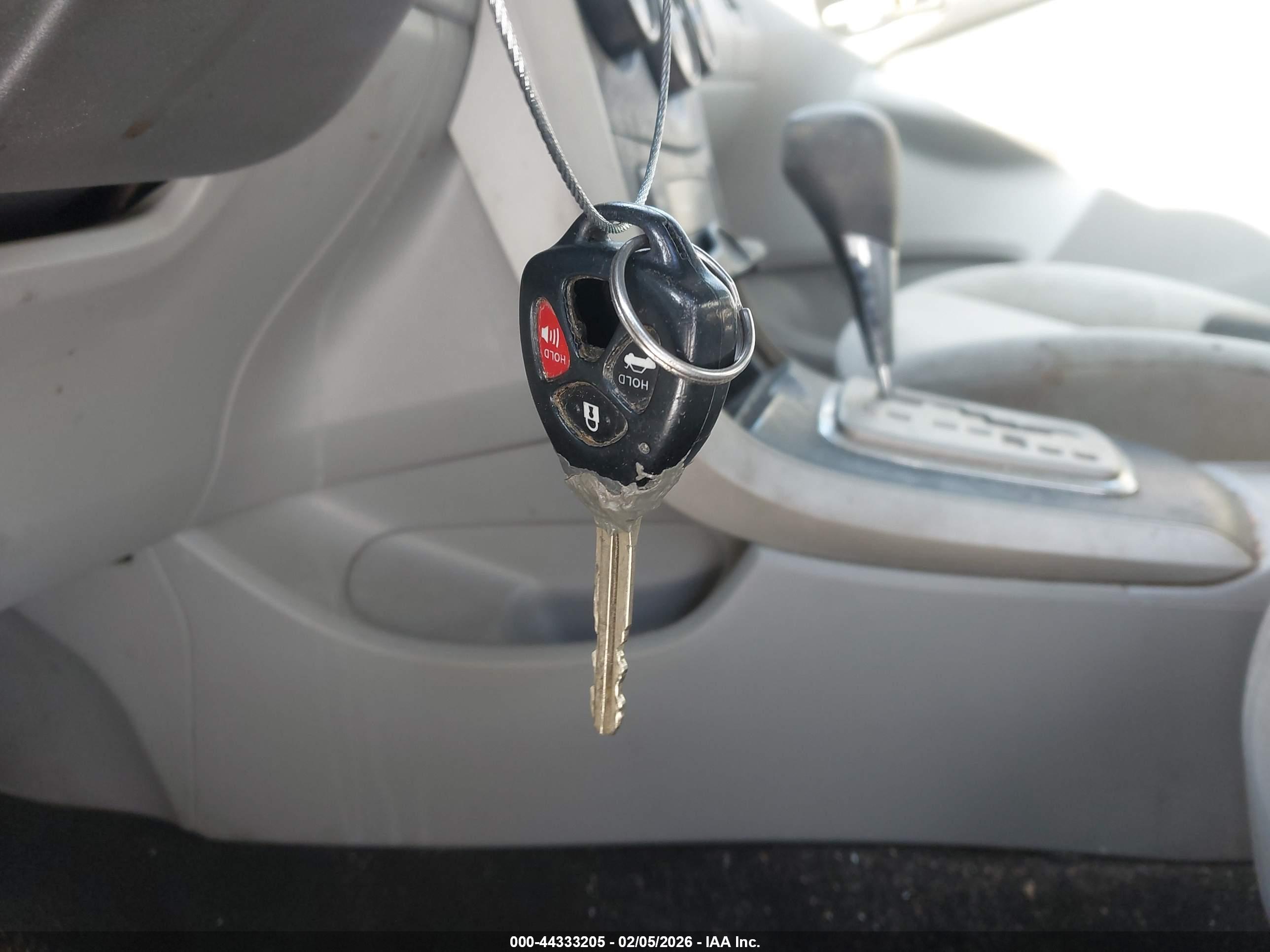TOYOTA COROLLA image 11