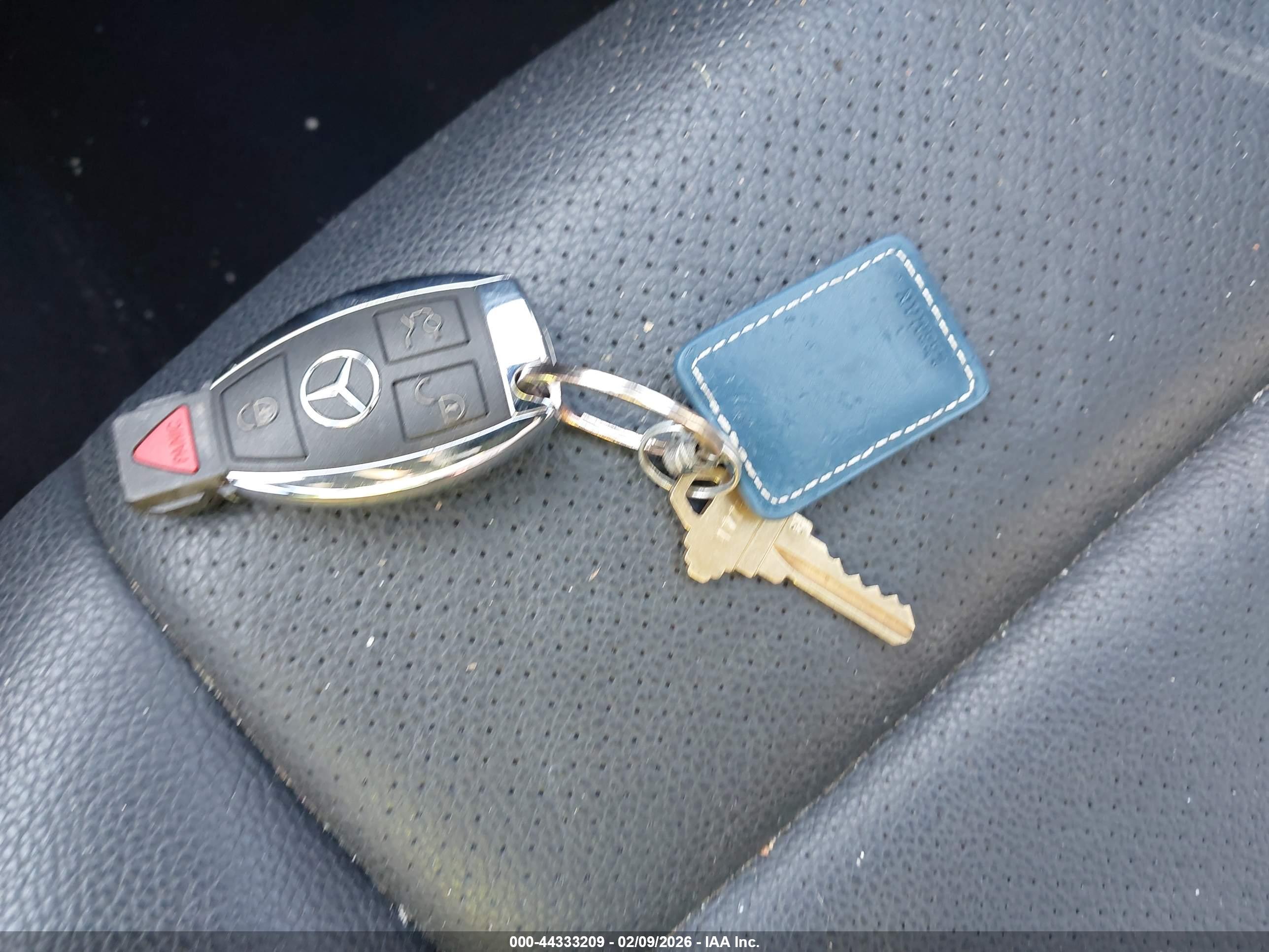 MERCEDES-BENZ C image 11