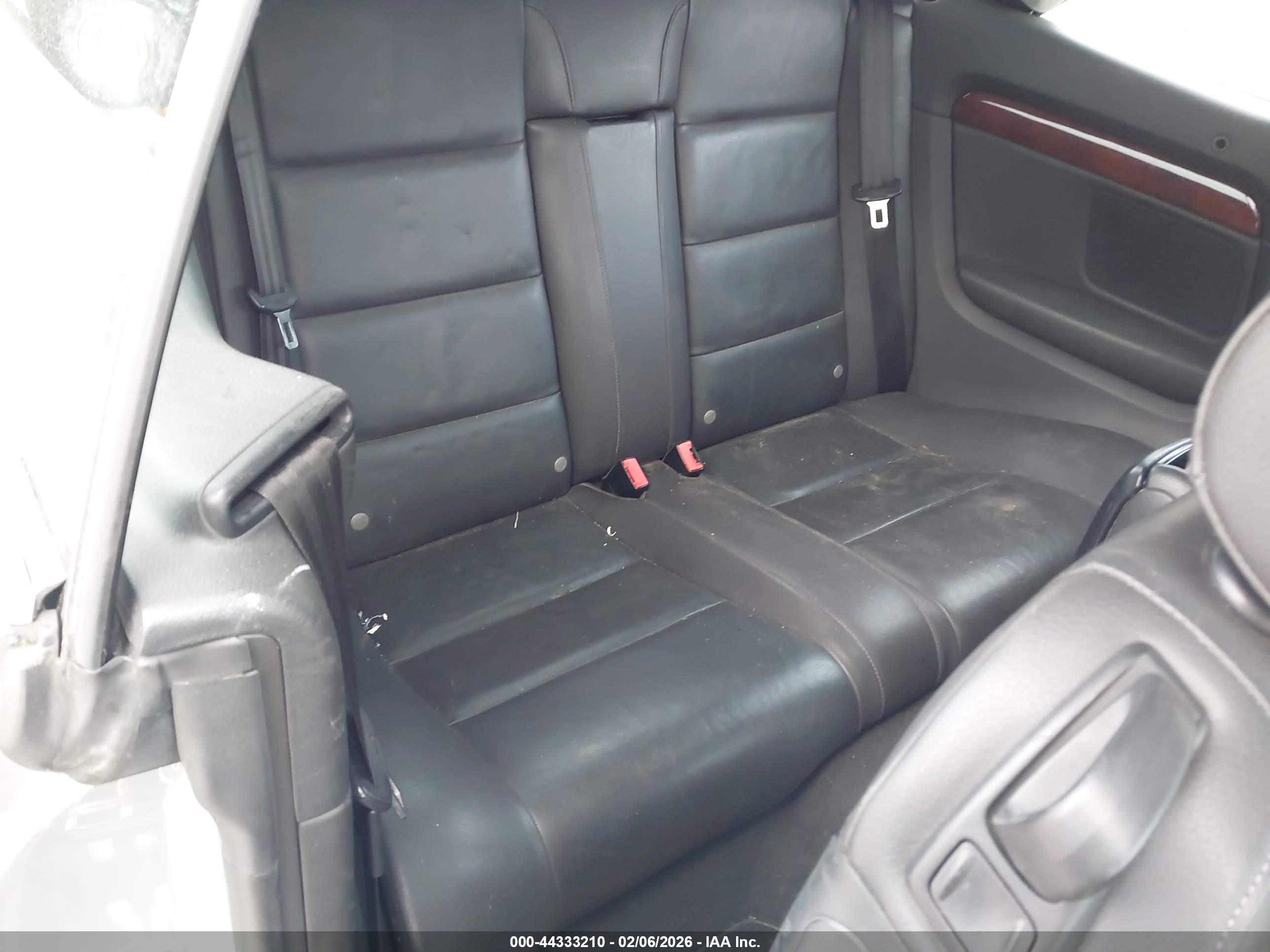 AUDI A4 image 8