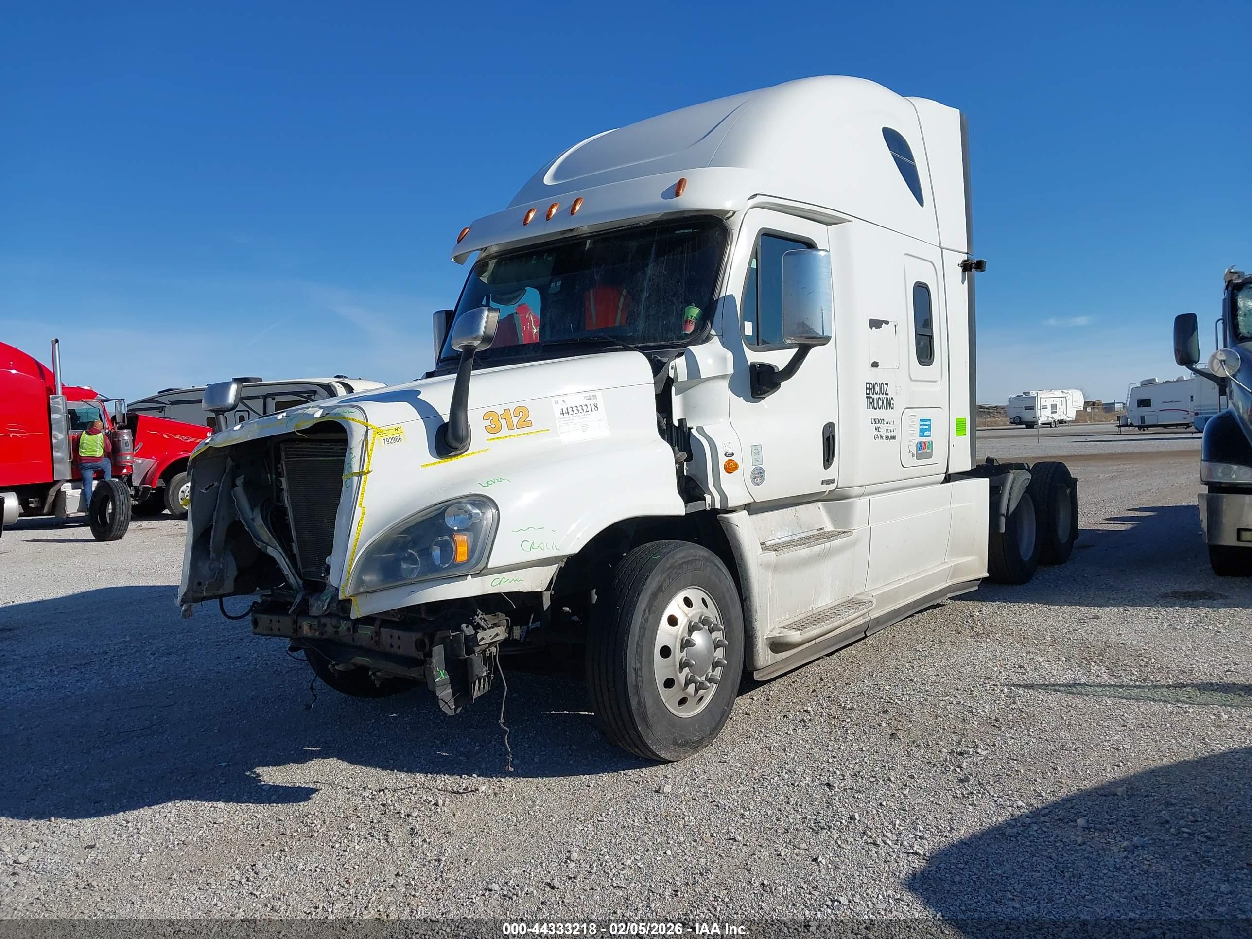 FREIGHTLINER CASCADIA image 2
