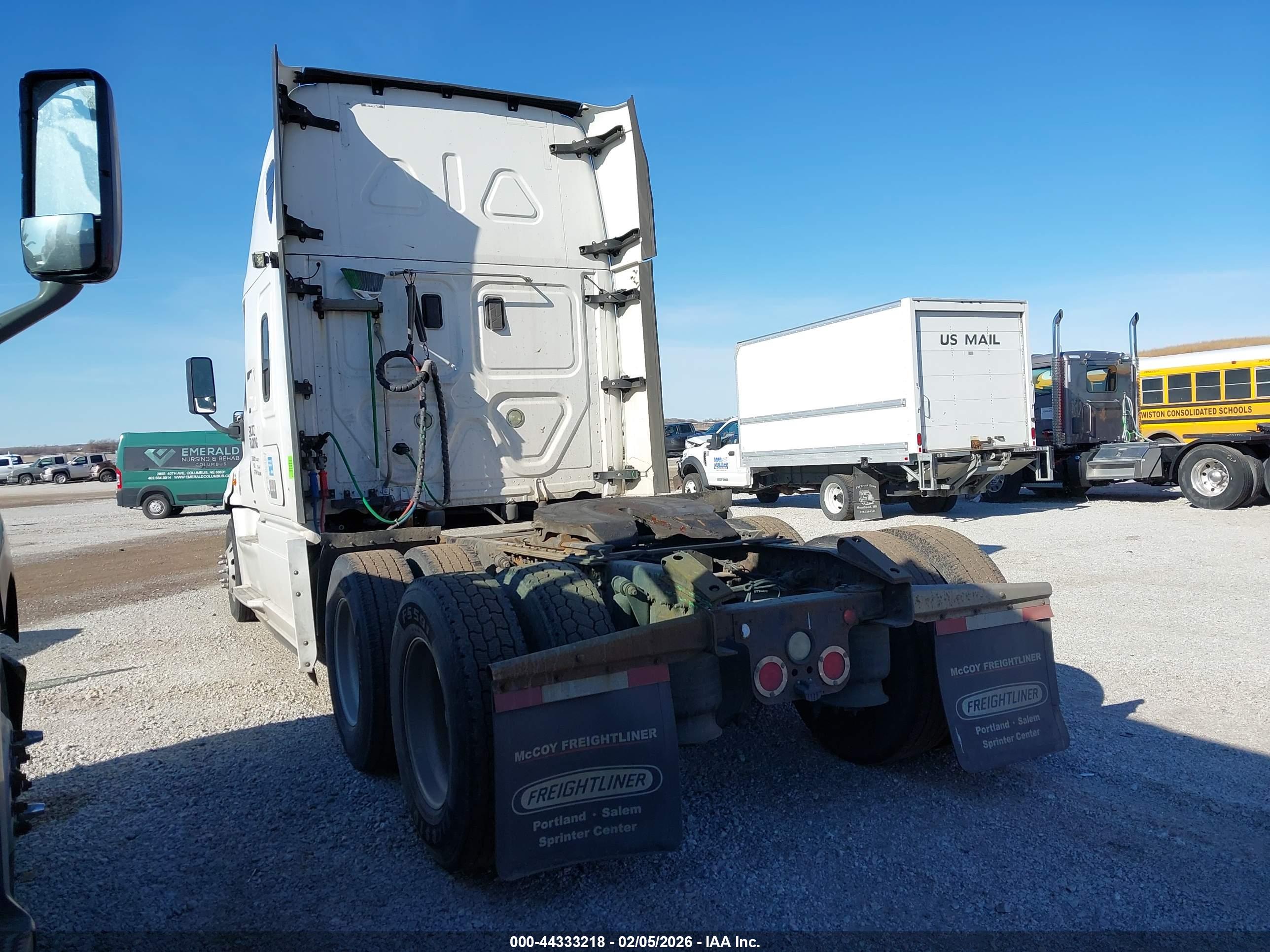 FREIGHTLINER CASCADIA image 3