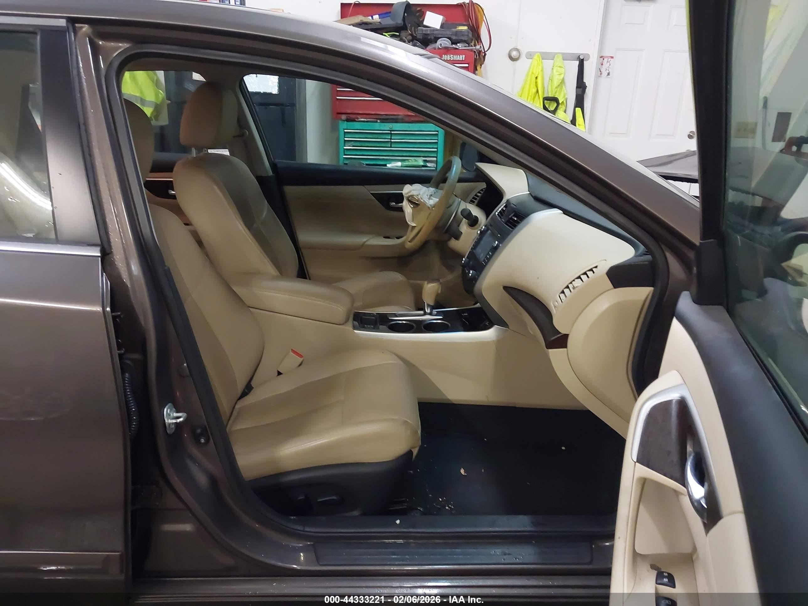 NISSAN ALTIMA image 5