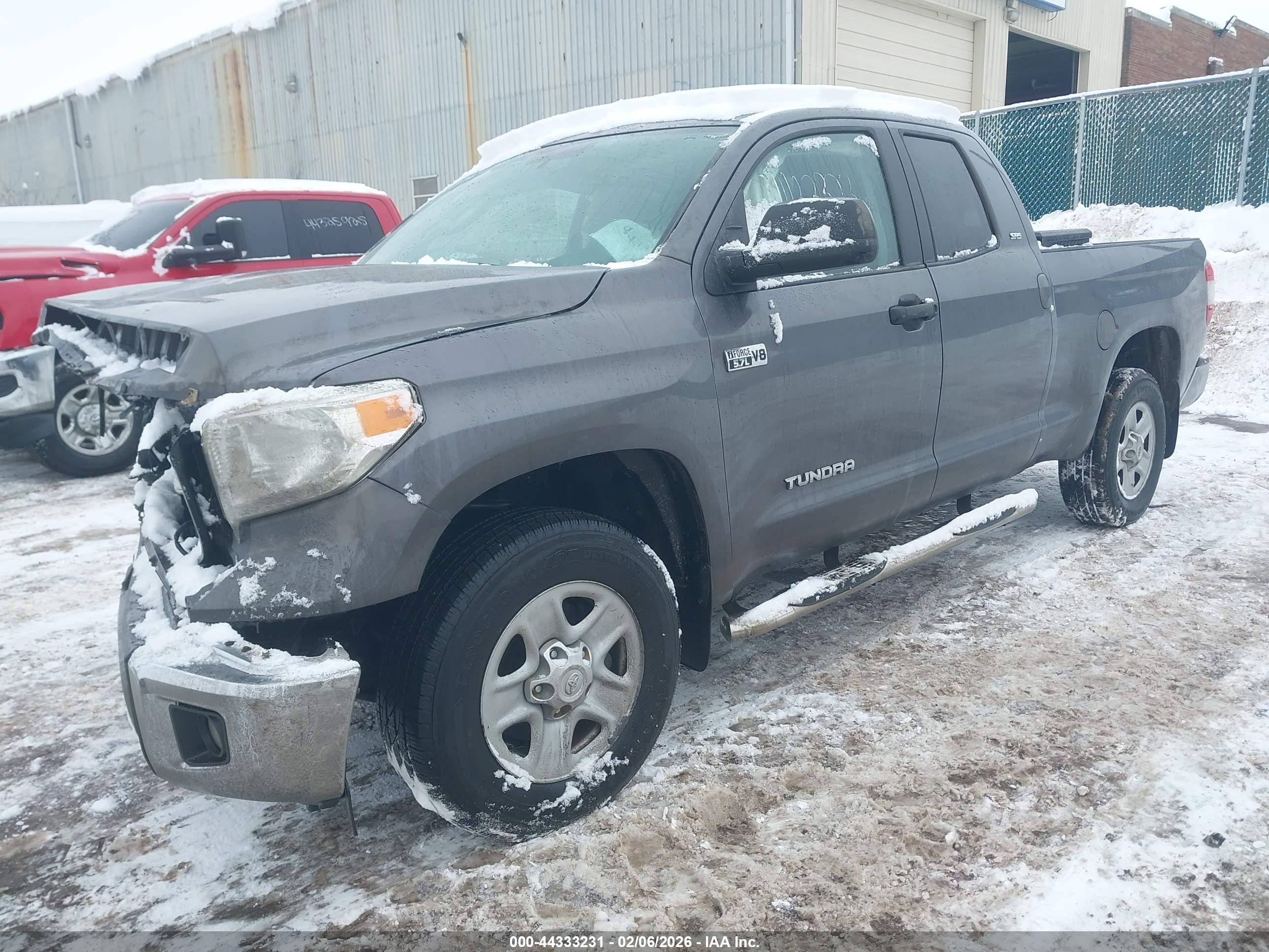 TOYOTA TUNDRA image 2