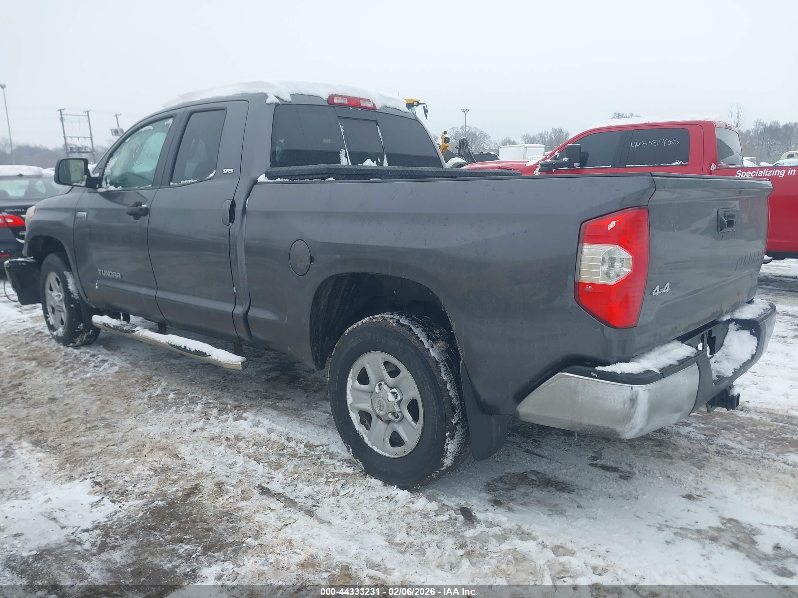 TOYOTA TUNDRA image 3