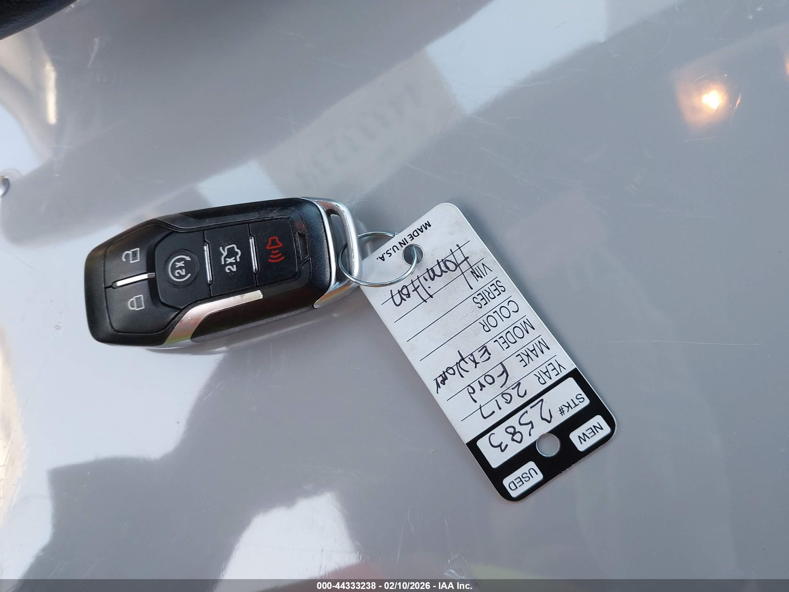 FORD EXPLORER image 11