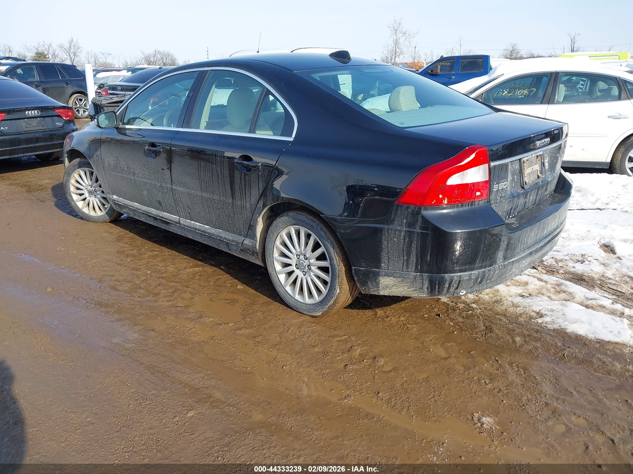 VOLVO S80 image 3