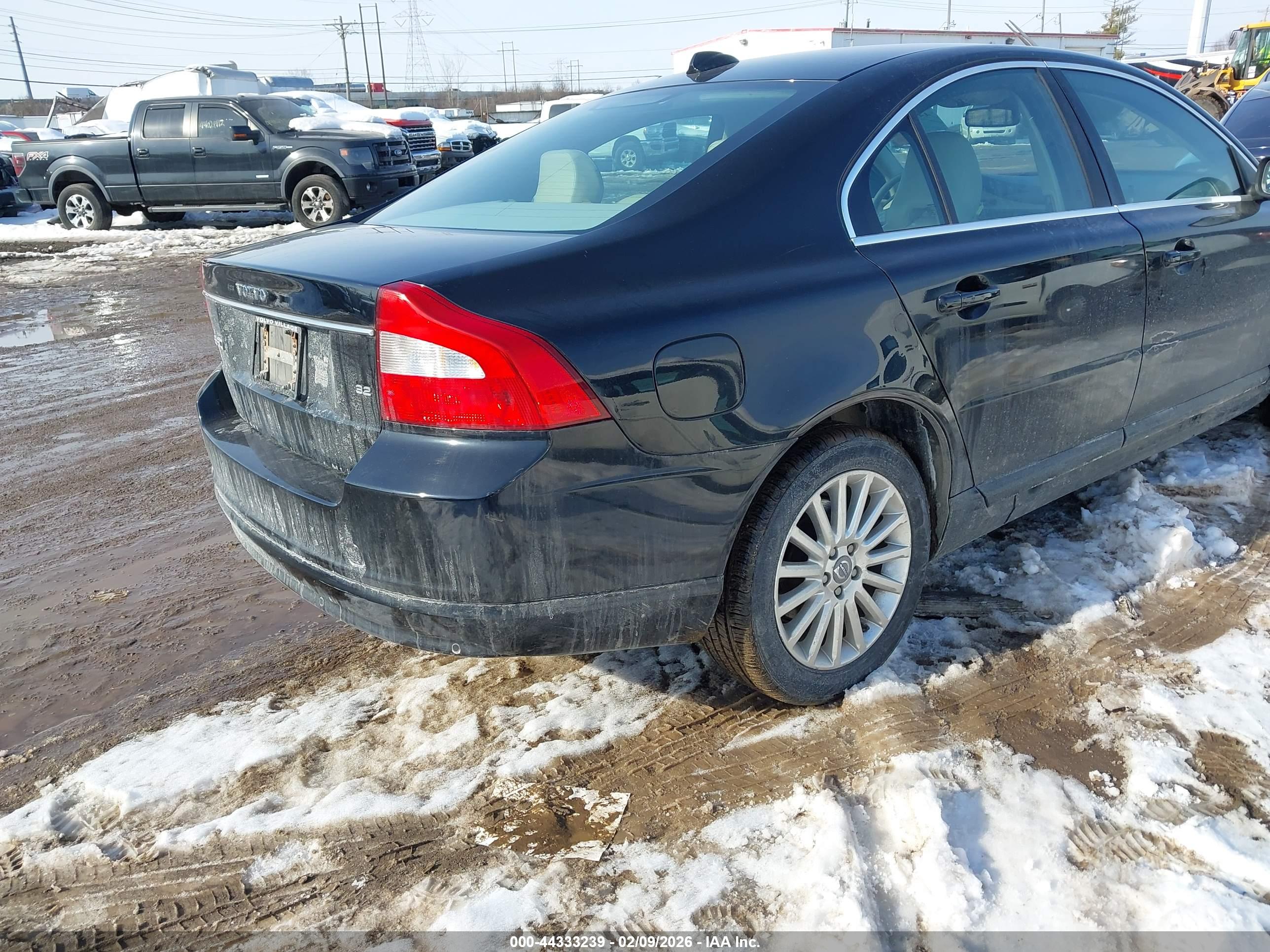 VOLVO S80 image 4