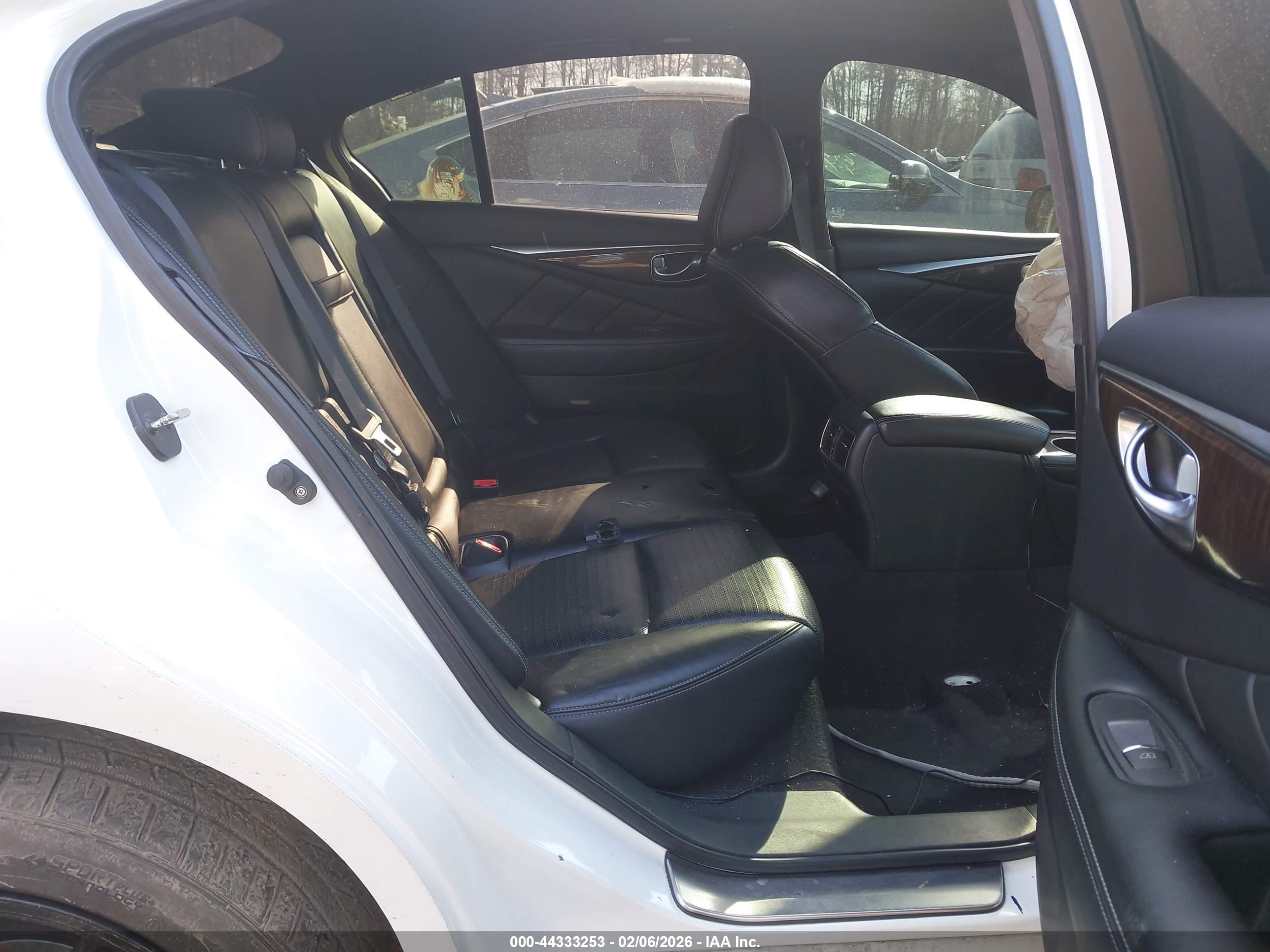 INFINITI Q50 image 8