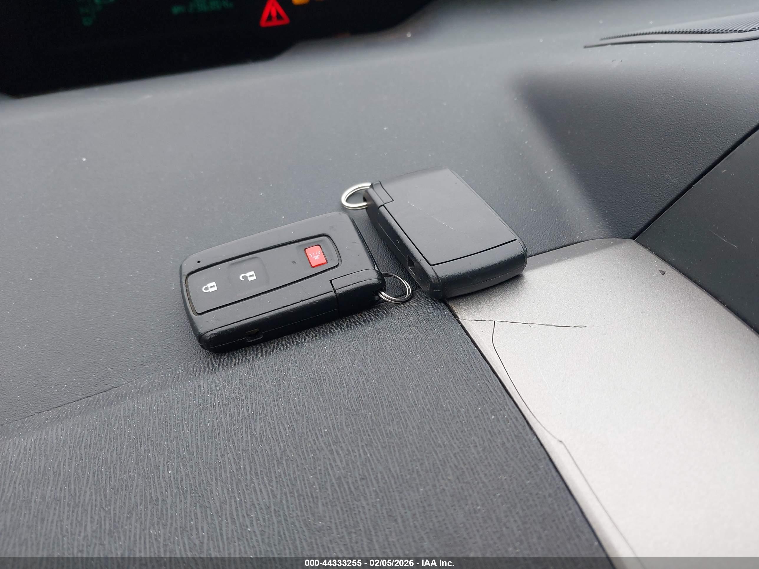 TOYOTA PRIUS image 11