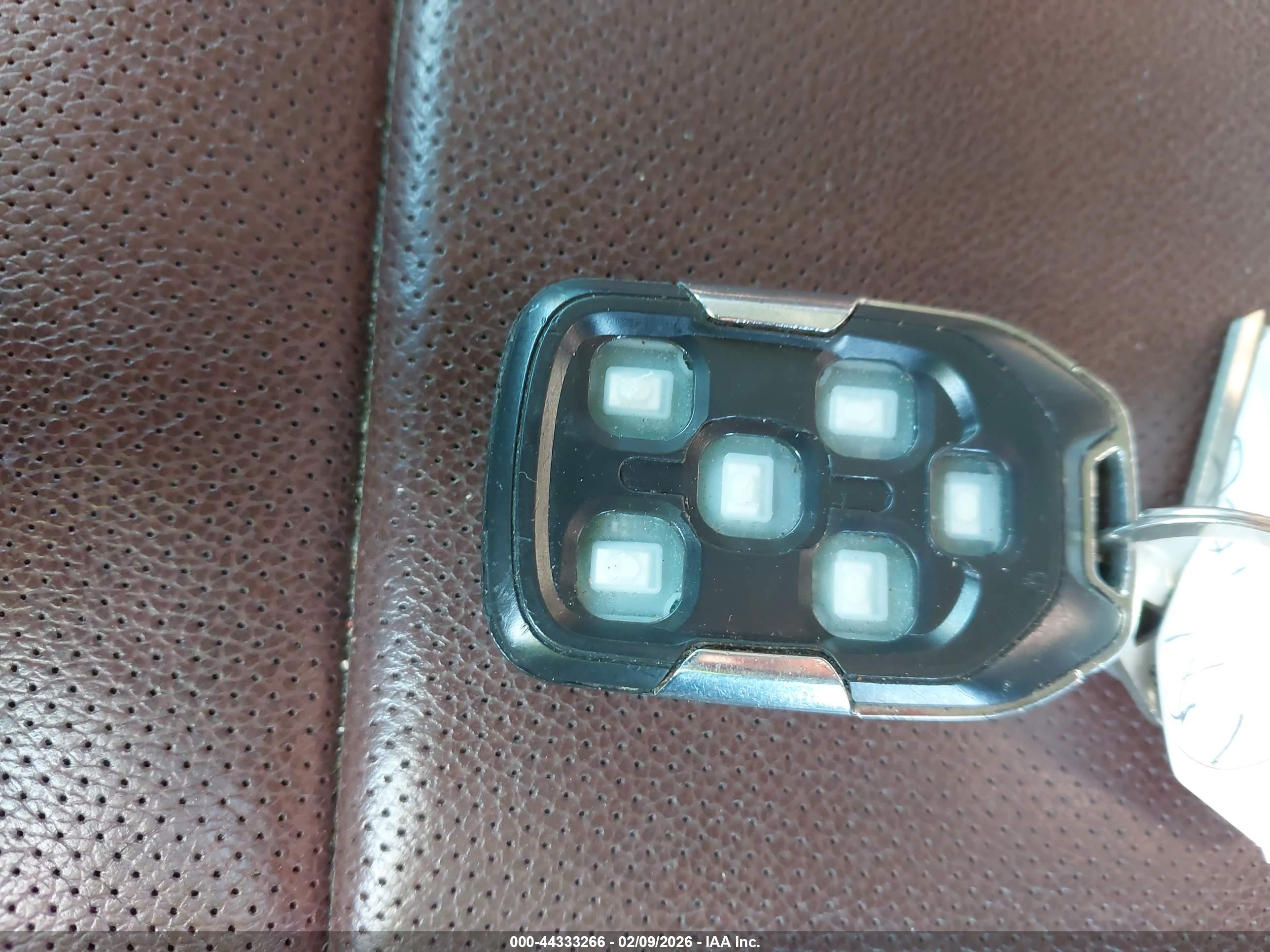 CHEVROLET TAHOE image 11
