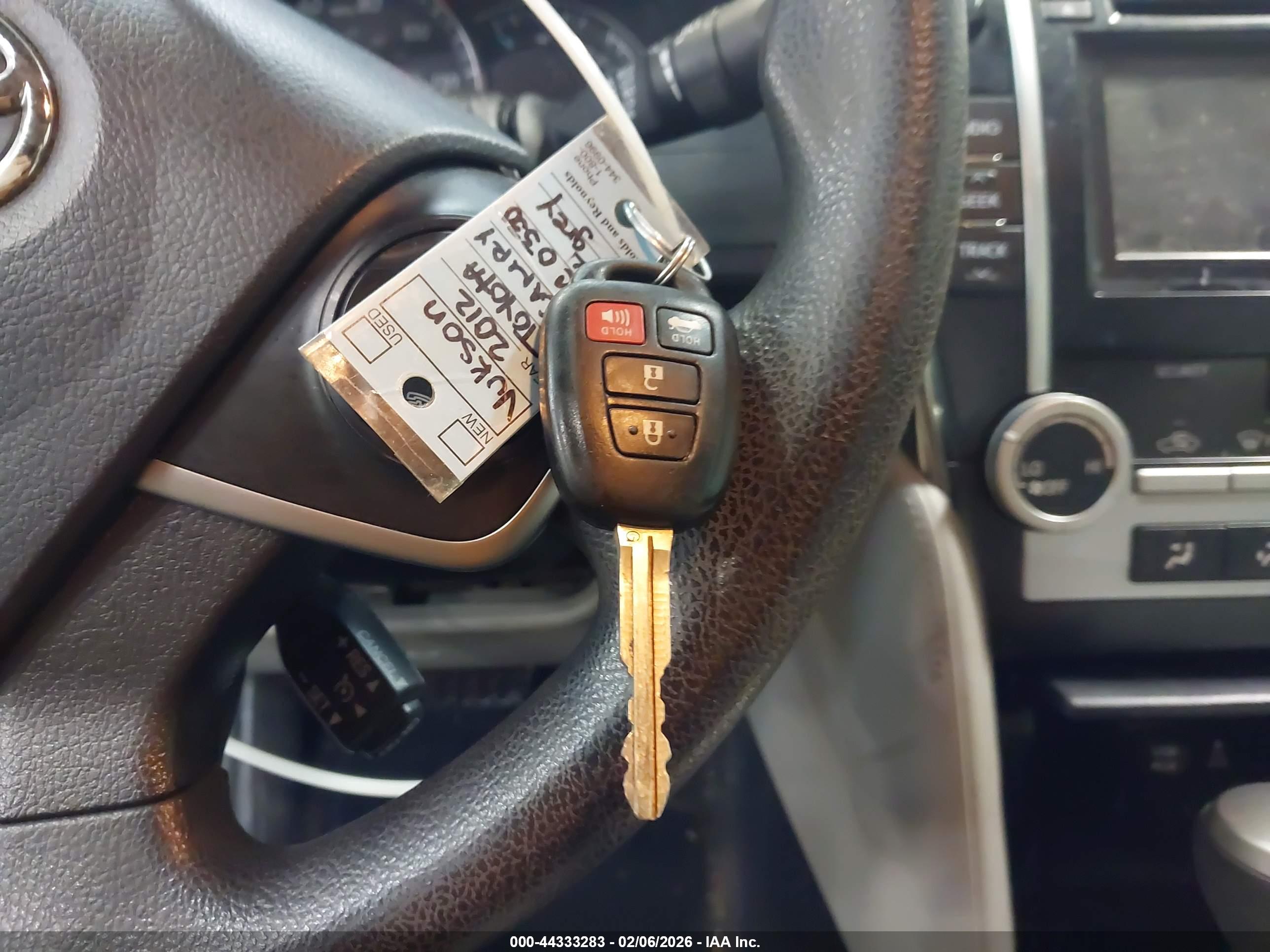 TOYOTA CAMRY image 11