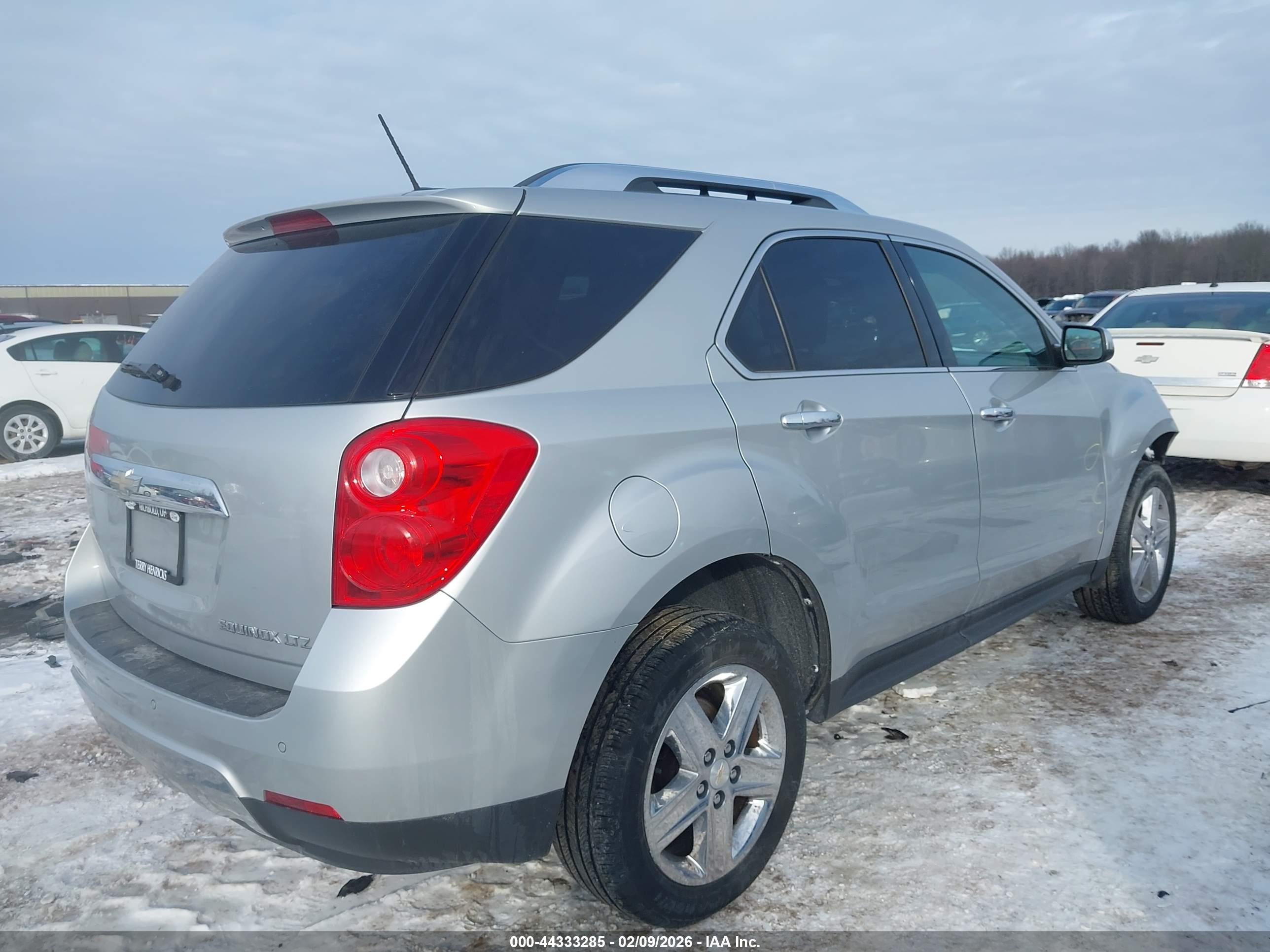 CHEVROLET EQUINOX image 4