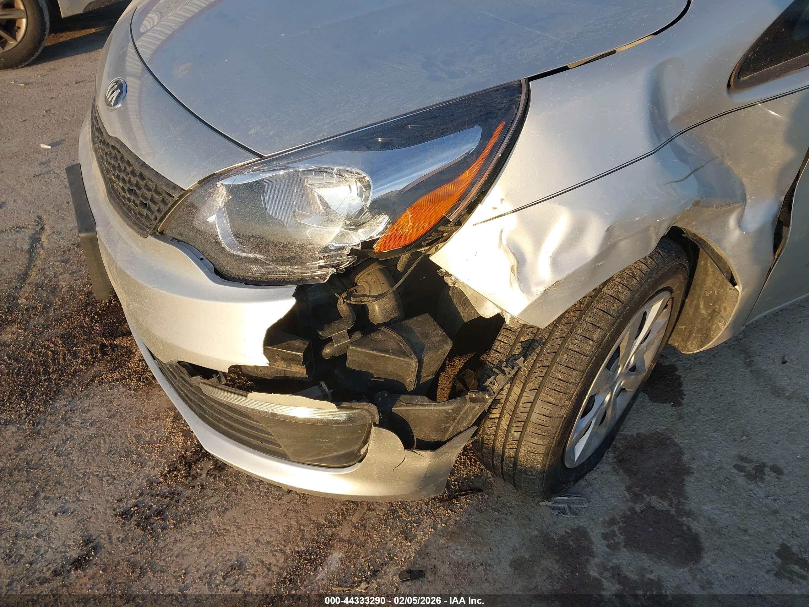 KIA RIO image 6