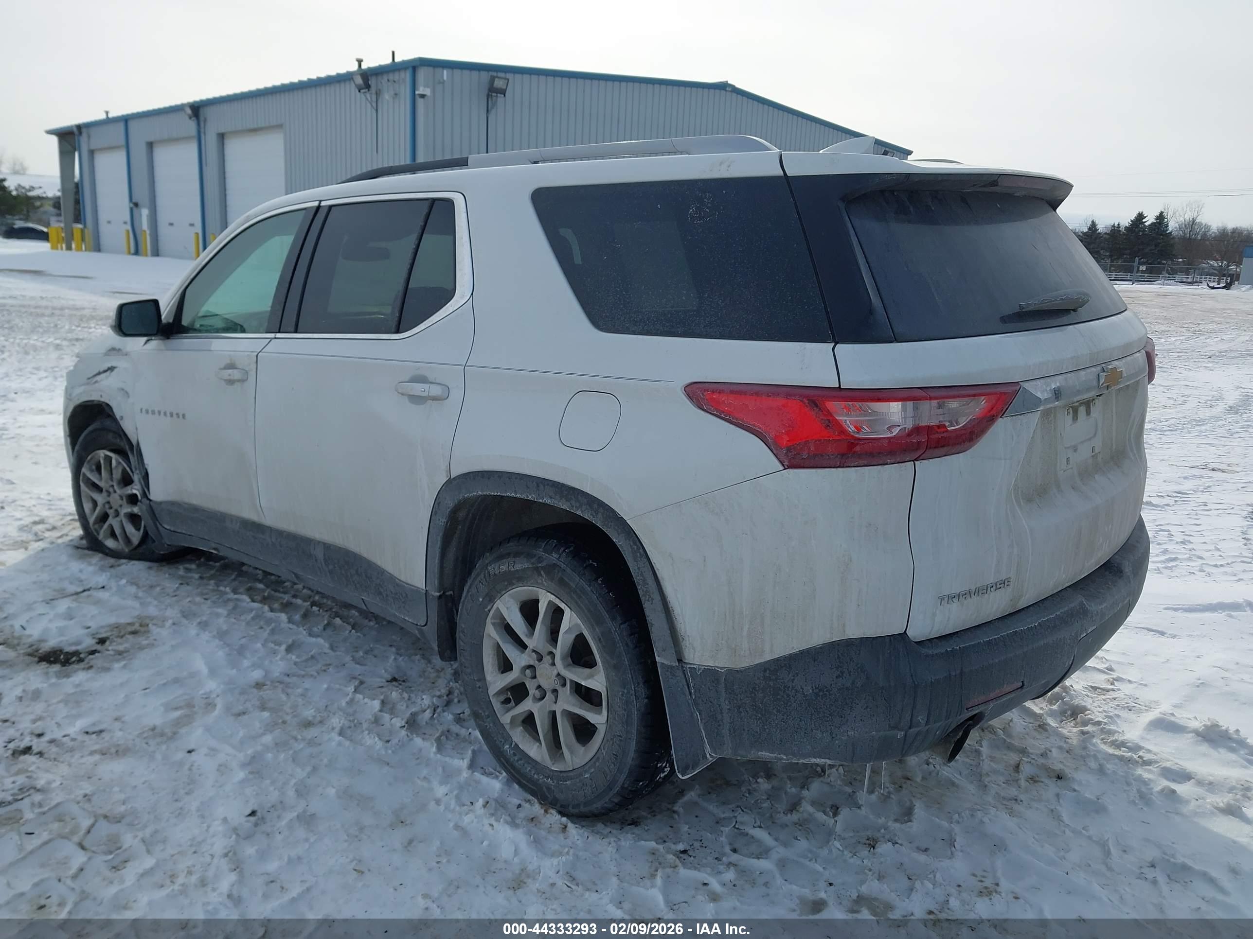 CHEVROLET TRAVERSE image 3