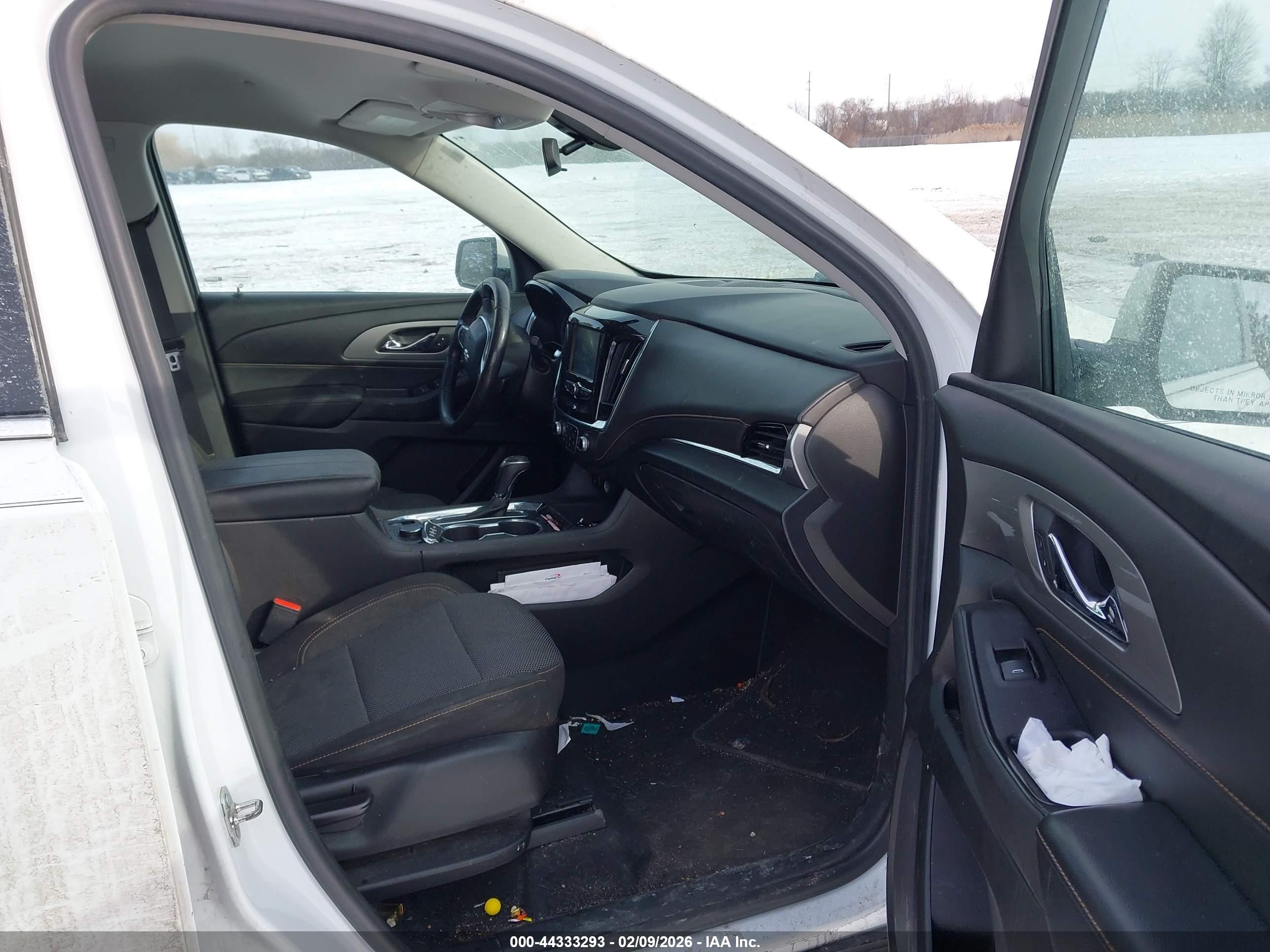 CHEVROLET TRAVERSE image 5
