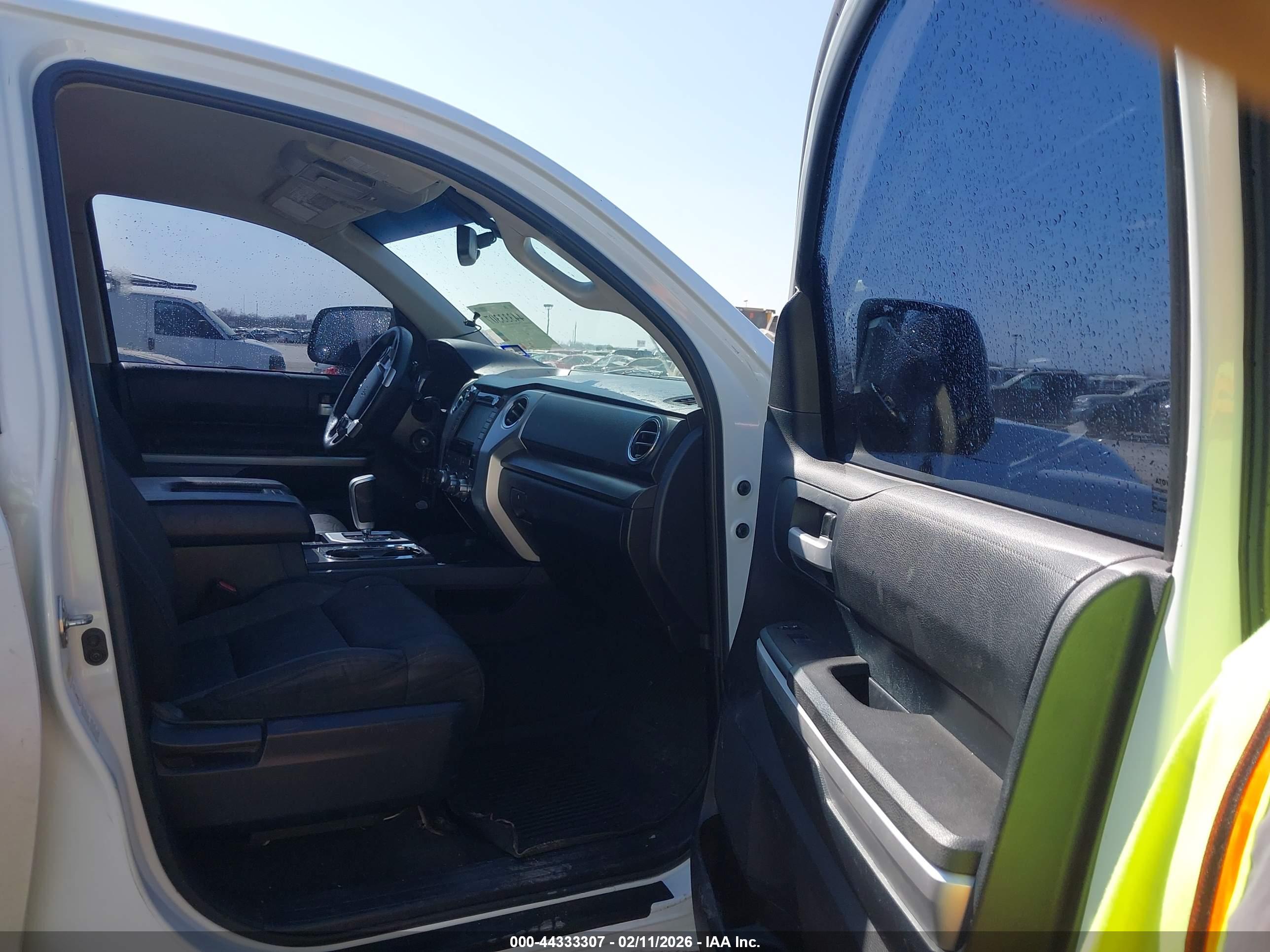TOYOTA TUNDRA image 5