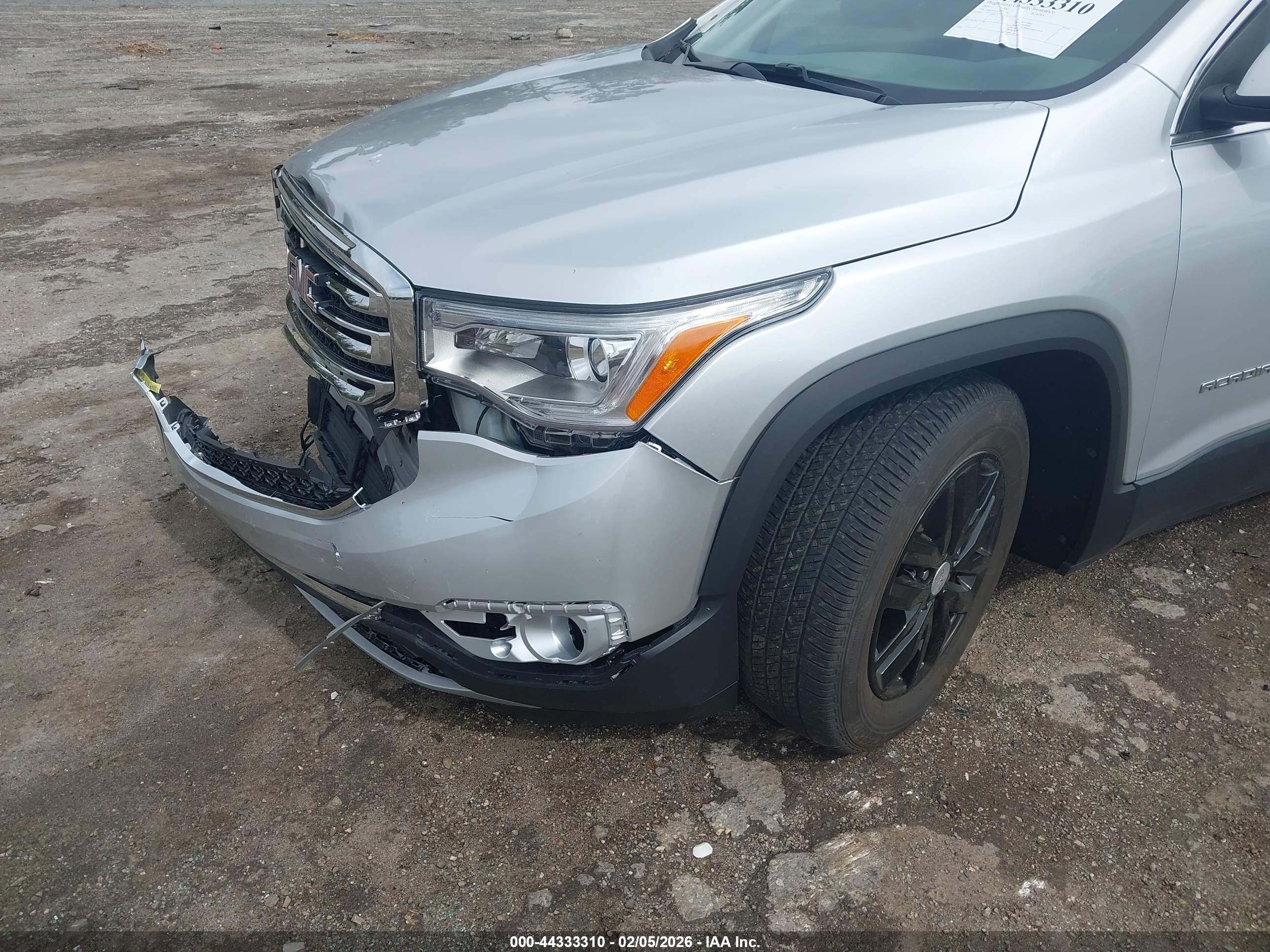 GMC ACADIA image 6