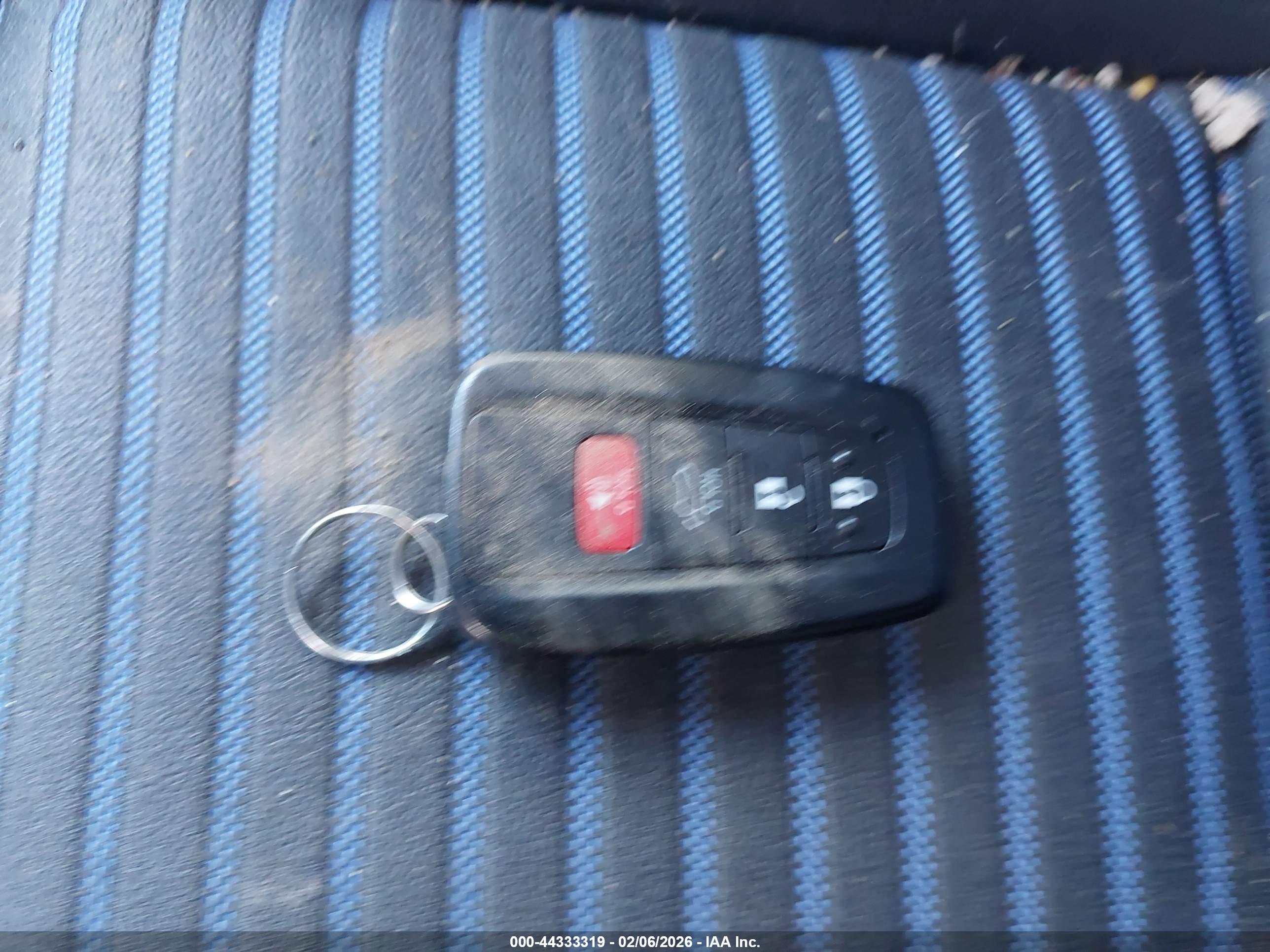TOYOTA RAV4 image 11