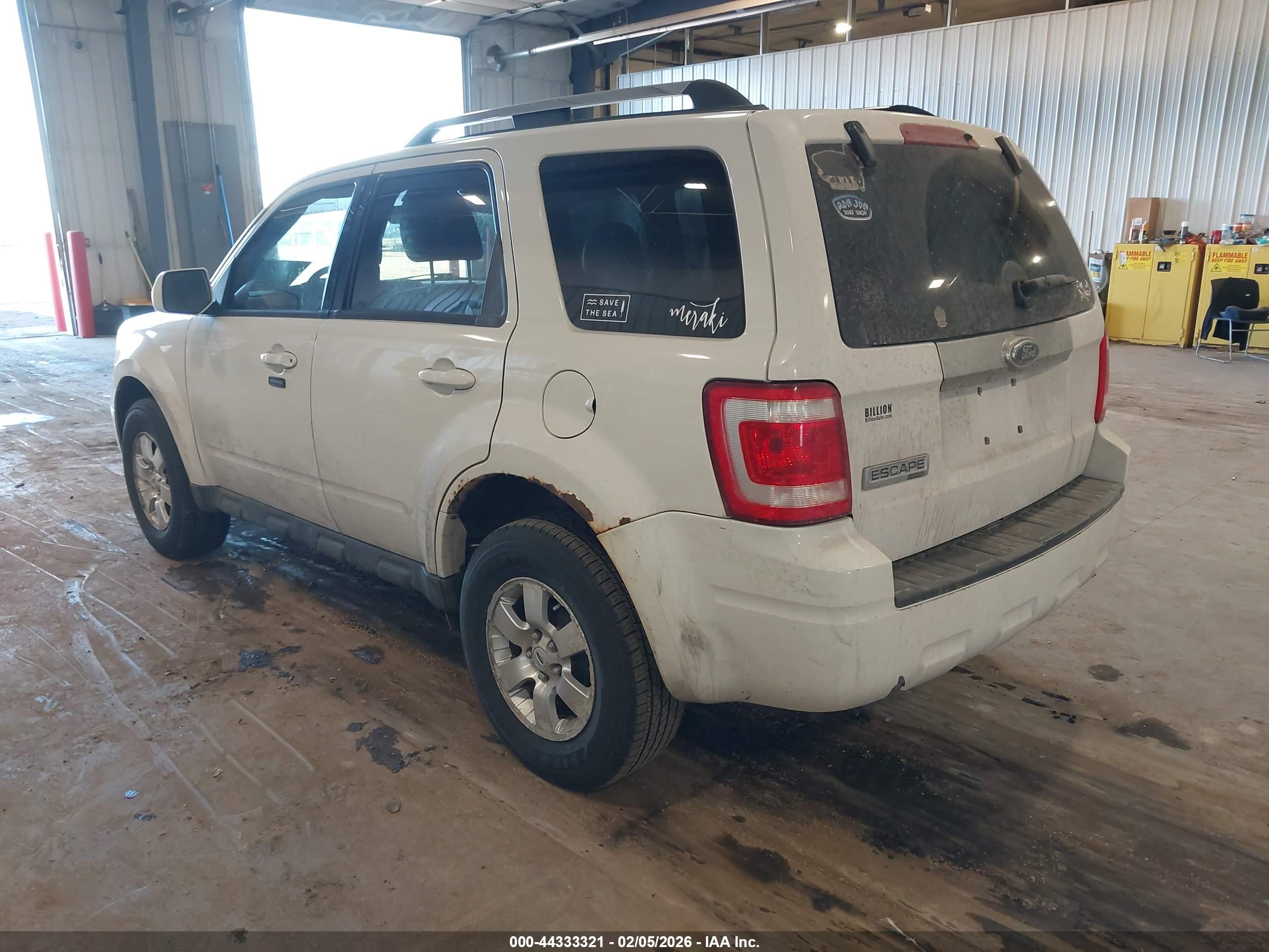 FORD ESCAPE image 3