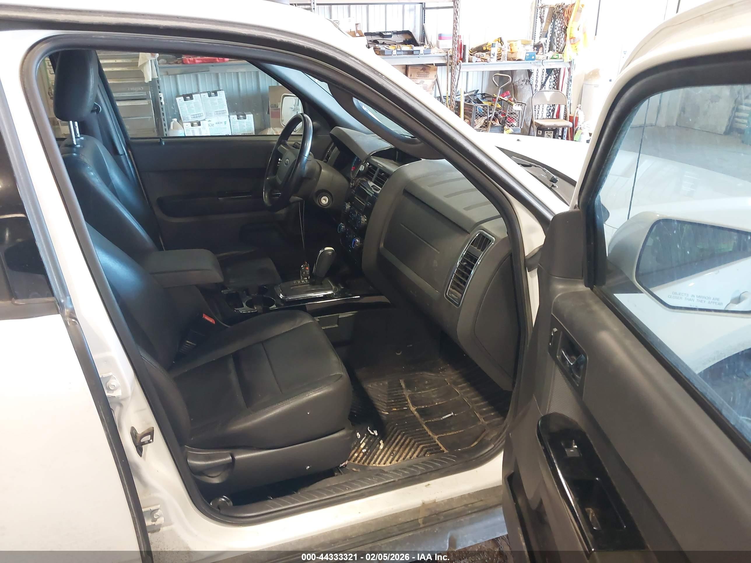 FORD ESCAPE image 5