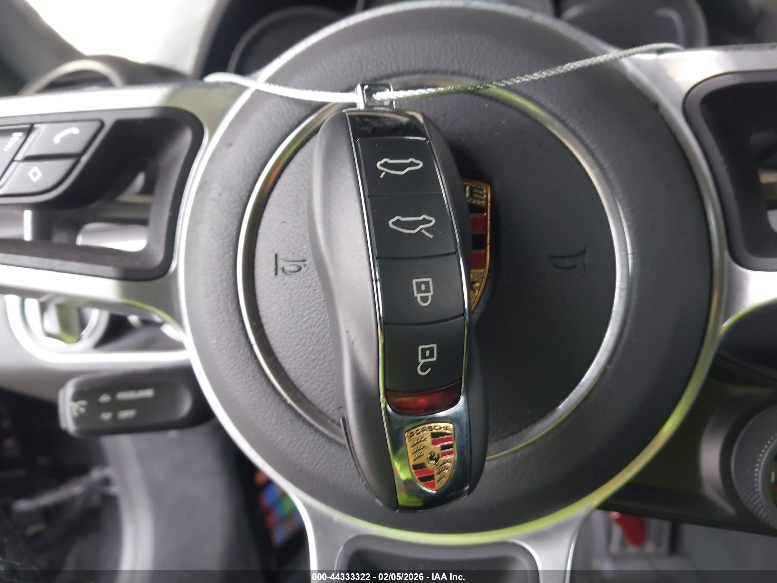 PORSCHE 718 image 11