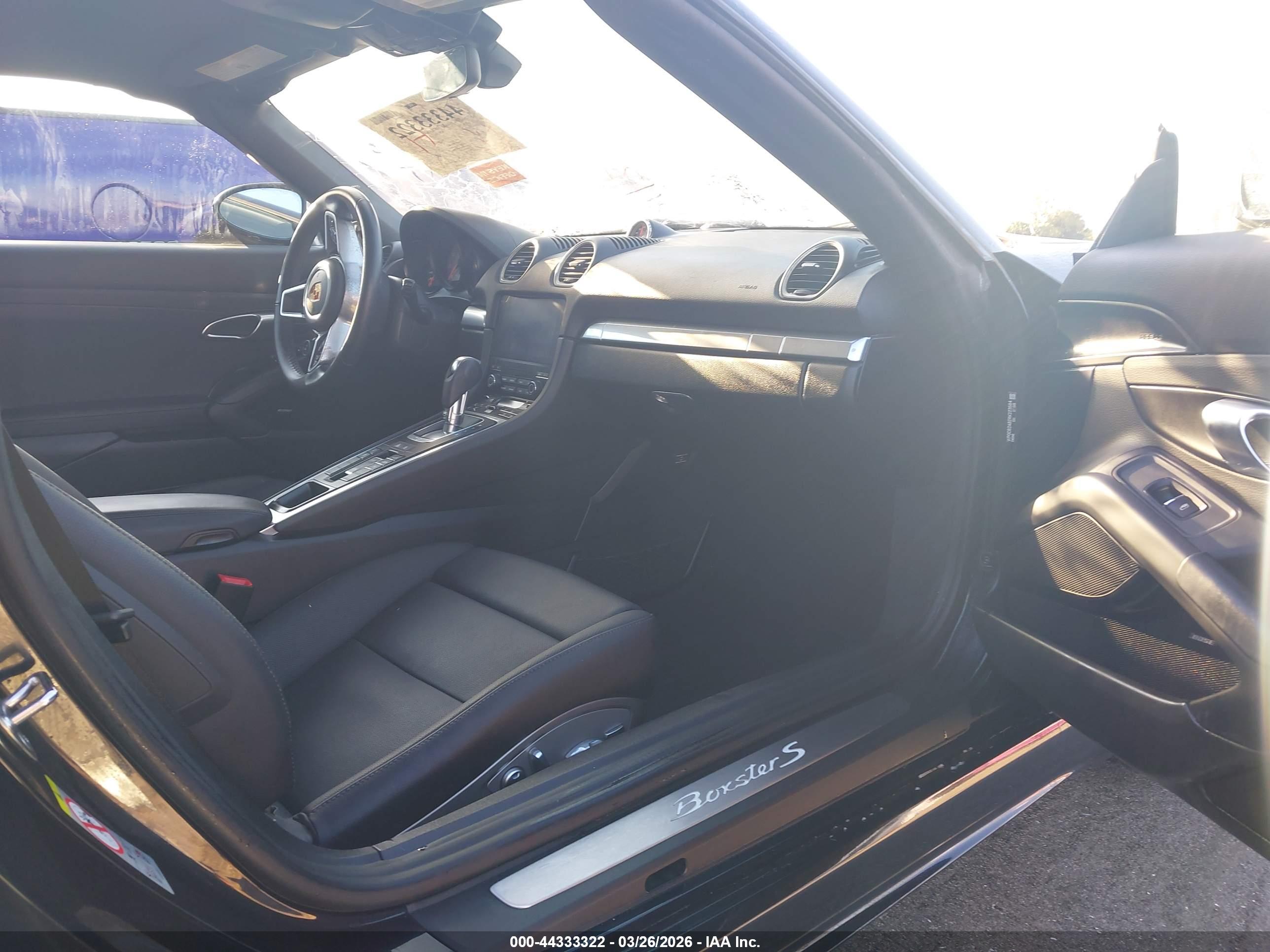 PORSCHE 718 image 5