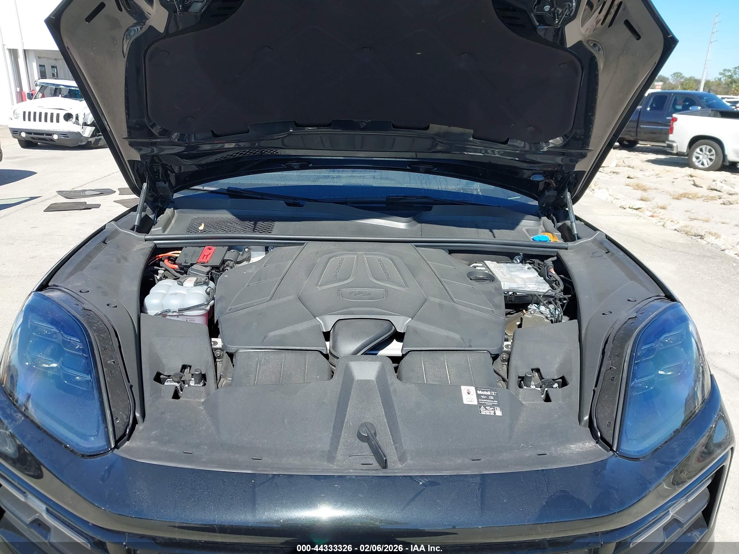 PORSCHE CAYENNE image 10