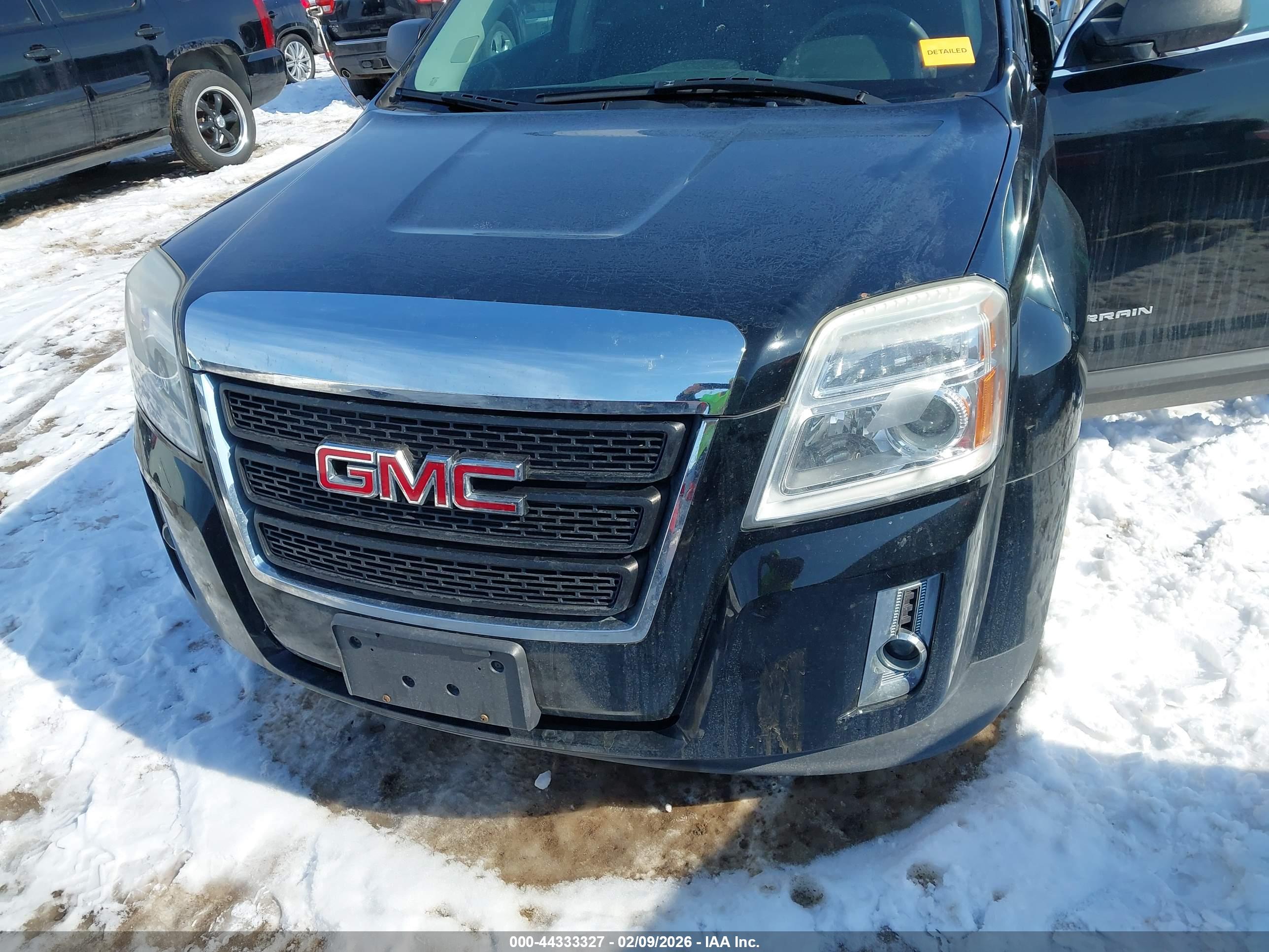 GMC TERRAIN image 6