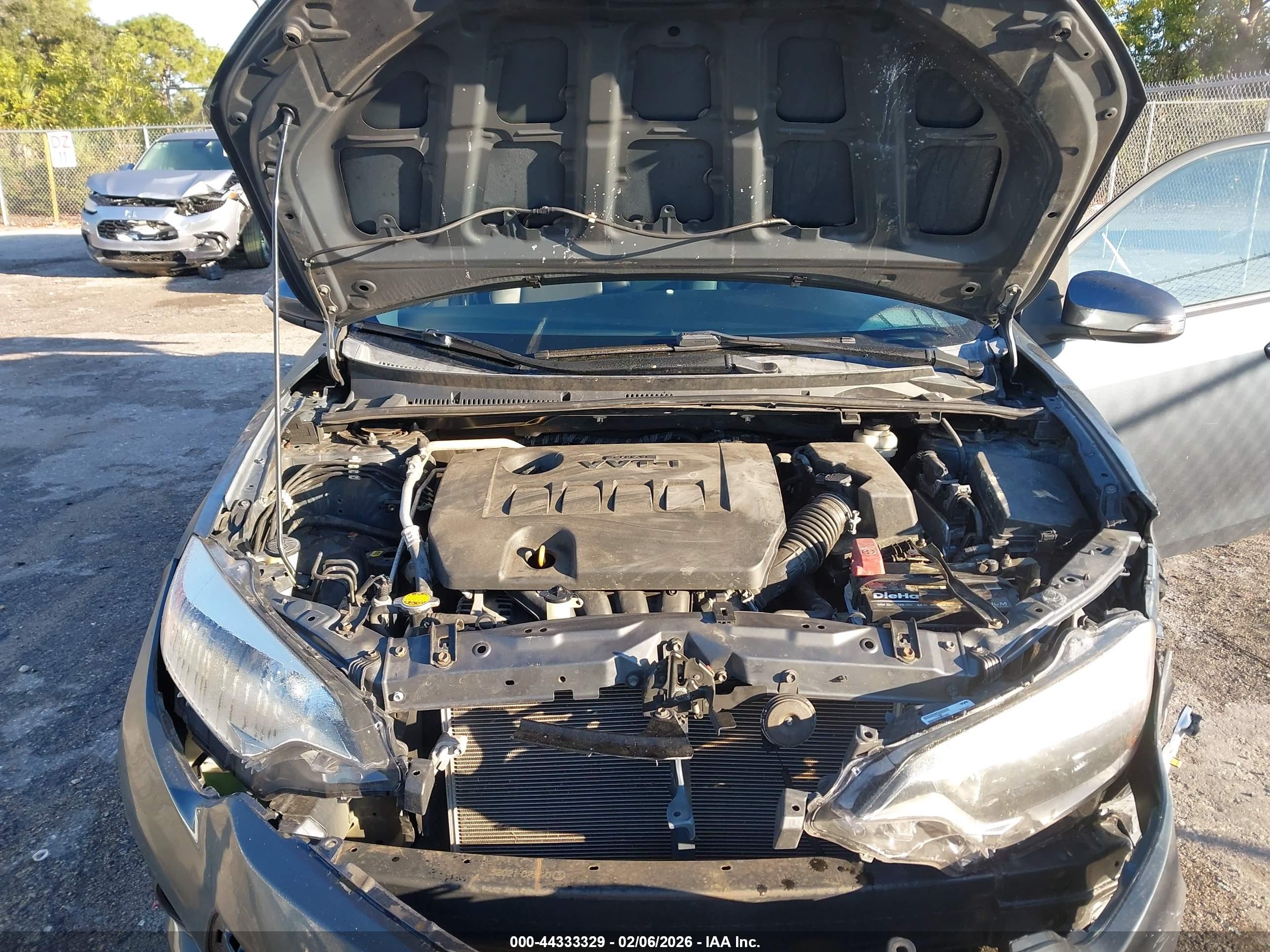 TOYOTA COROLLA image 10