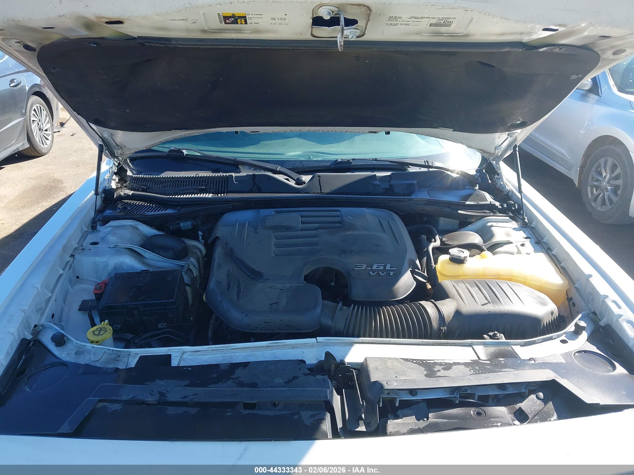 DODGE CHALLENGER image 10