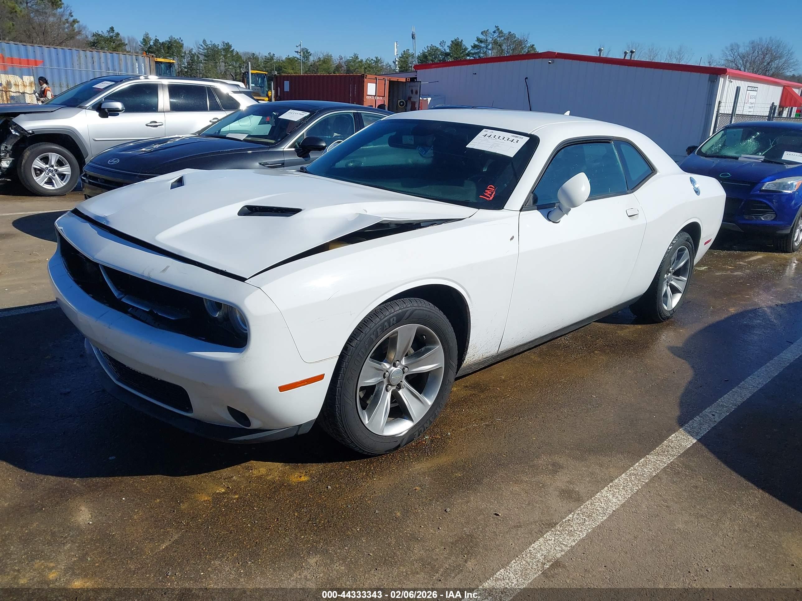 DODGE CHALLENGER image 2
